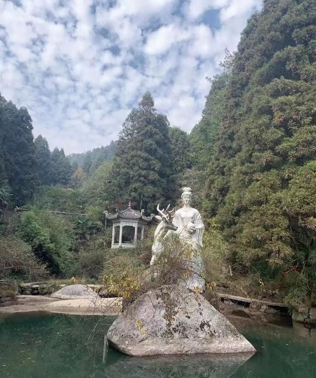 毗邻衡阳市石鼓区,为衡阳西南云大都市区绿肺国家3a级旅游景区国家