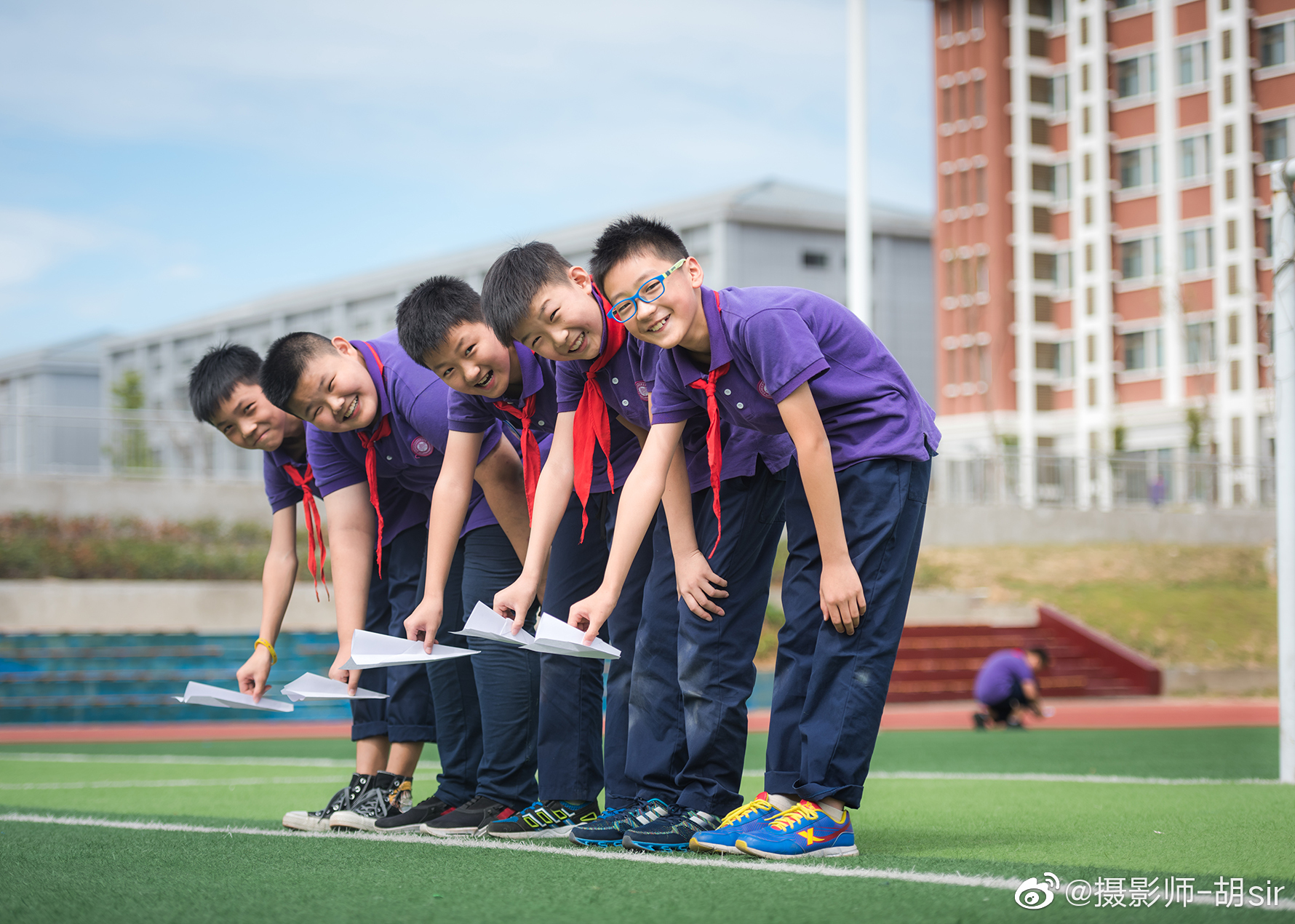 美好,干净而温暖的孩子们!愿,你们的笑容里永远有阳光加油!少年