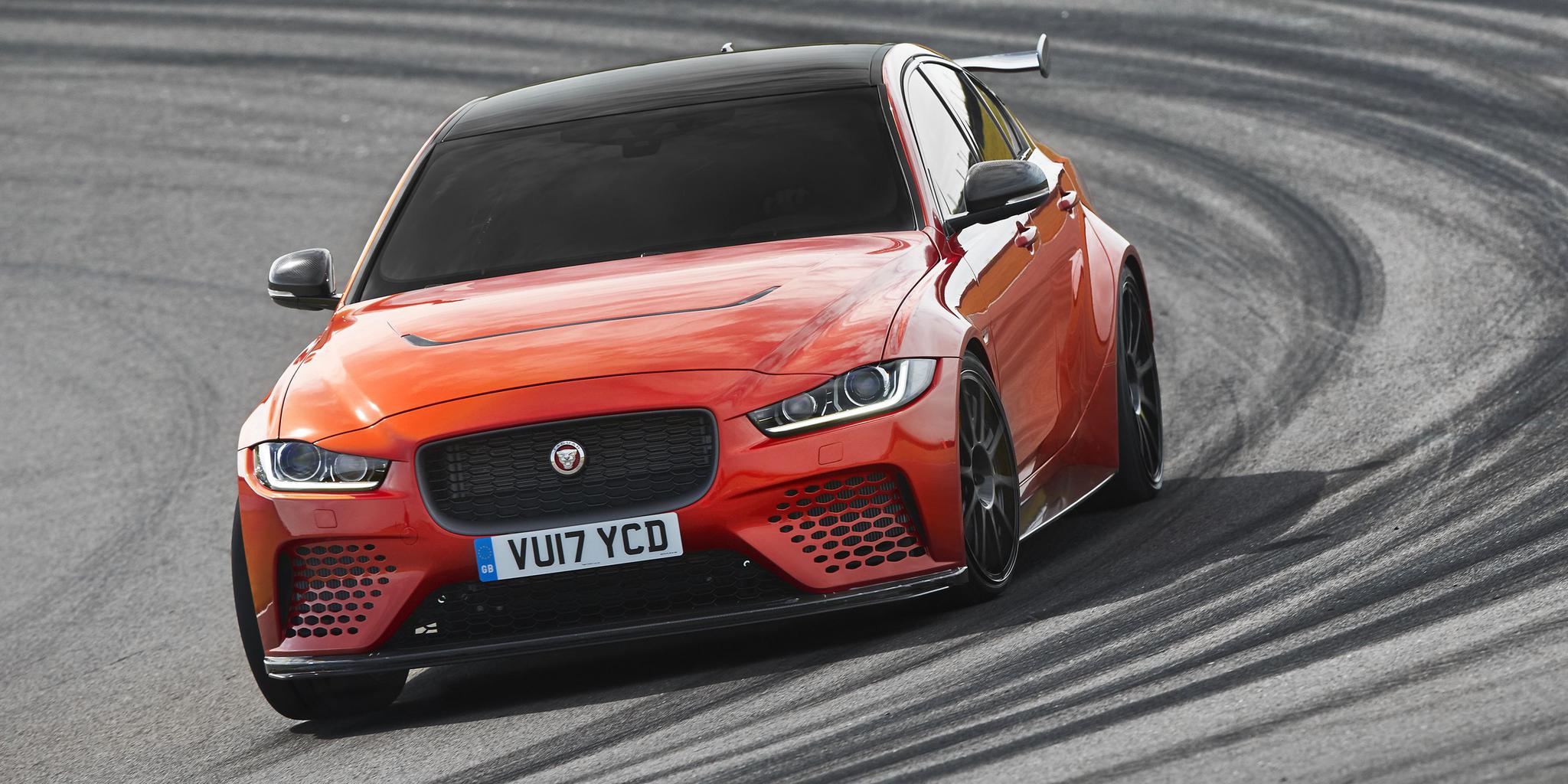 在汽车全部电动化之前,你还可以看看这15款性能出众的v8汽油车