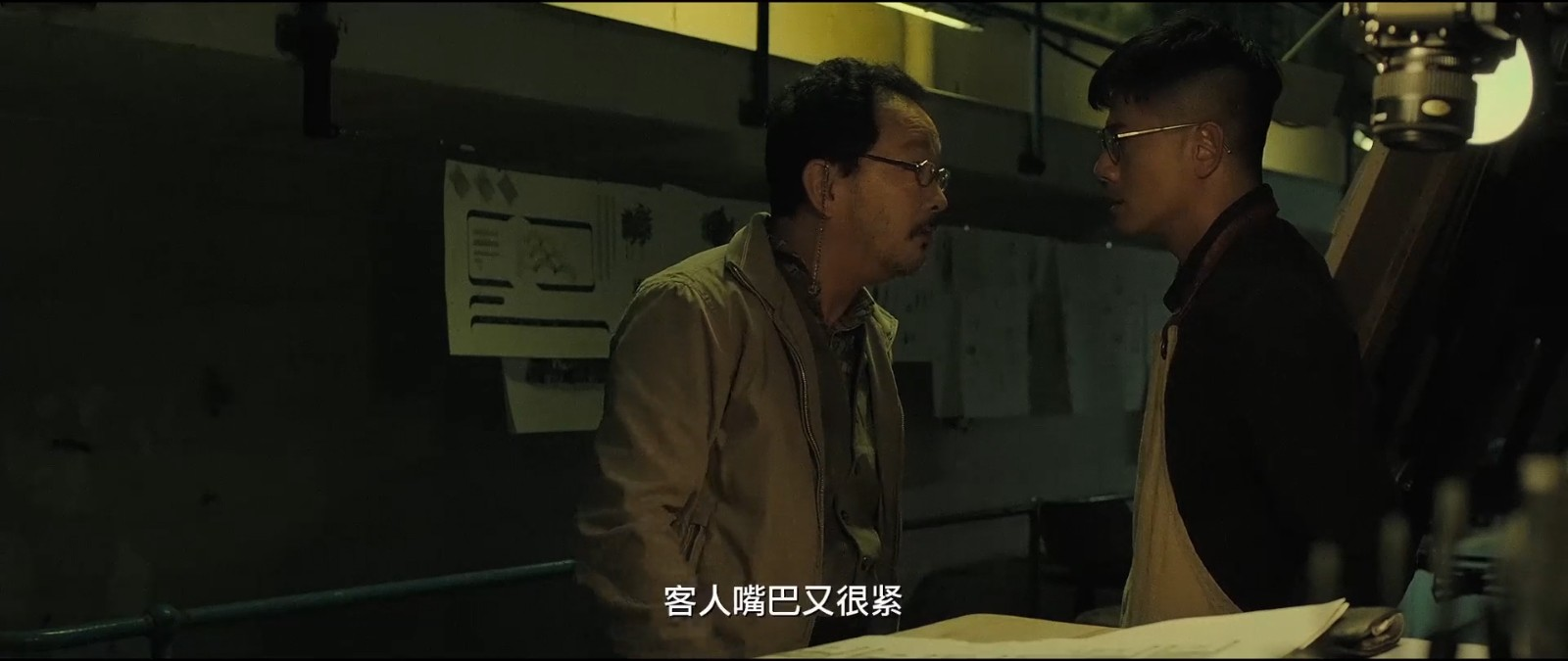 重回港片巅峰的高分电影《无双》 假钞专家与警察斗智|无双|李问|画家_新浪新闻