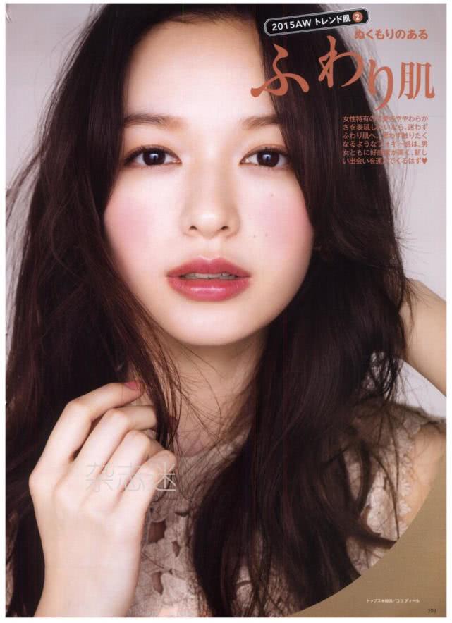 日系杂志当红模特森梨绘佳,她的妆容藏着什么秘密?