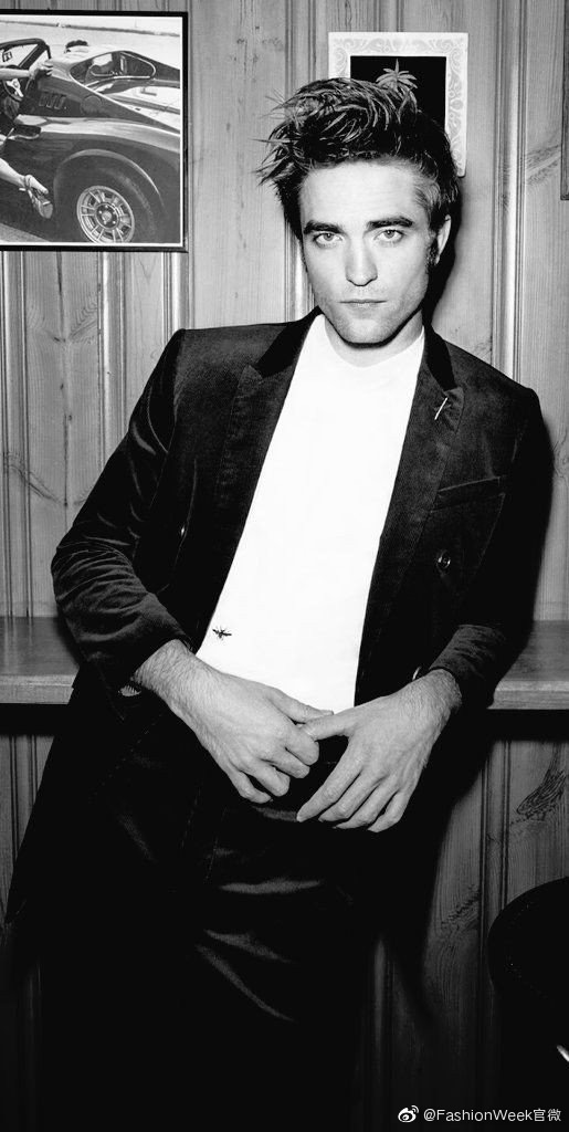 外媒爆料罗伯特·帕丁森robert pattinson将出现新蝙蝠侠