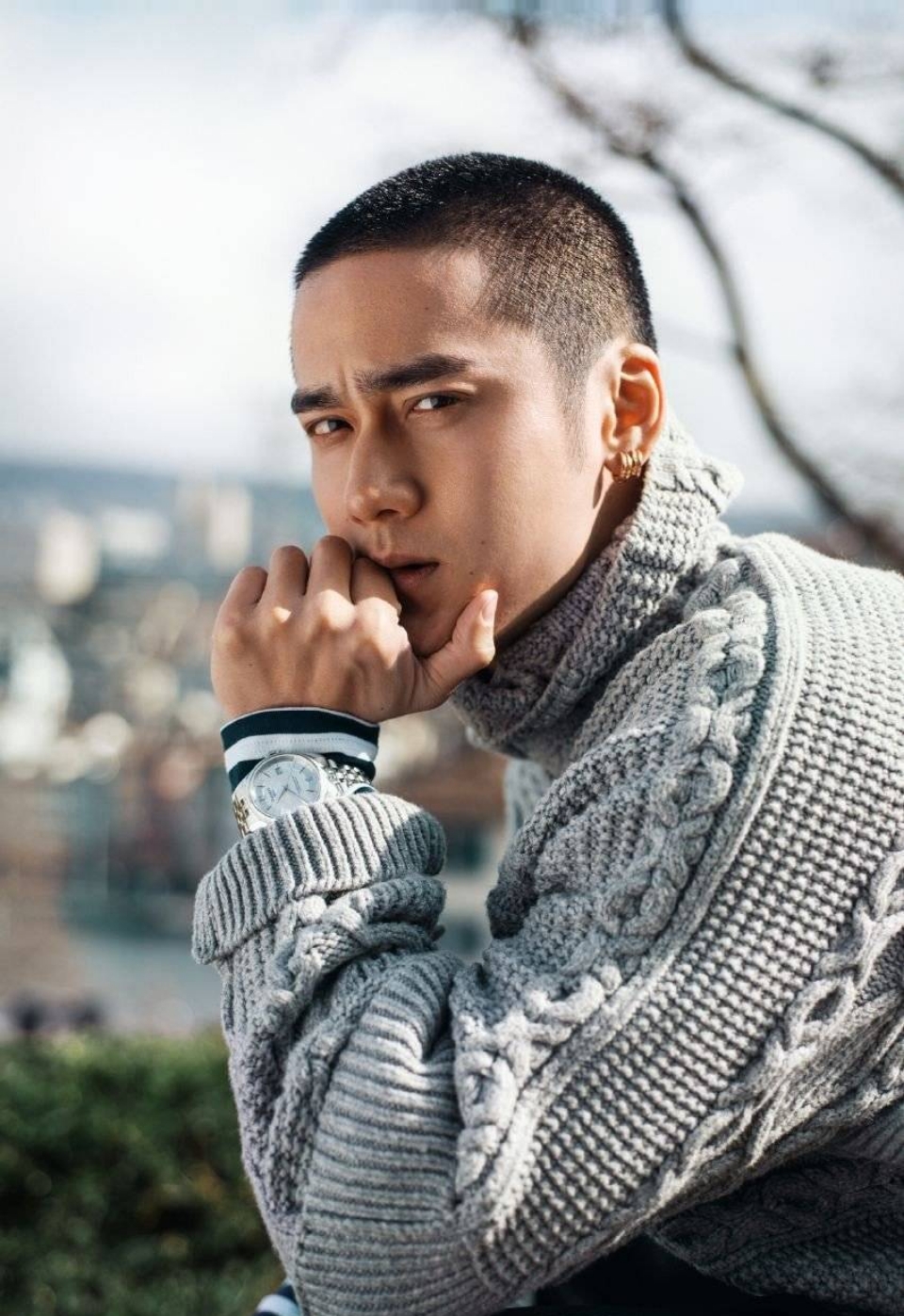 恢复自由身的蒋劲夫已回国