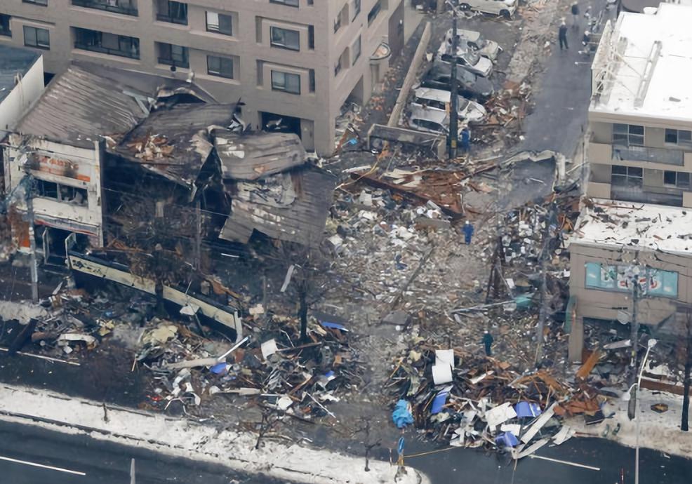 日本札幌市突发大爆炸,导致42人受伤,现场一片狼藉