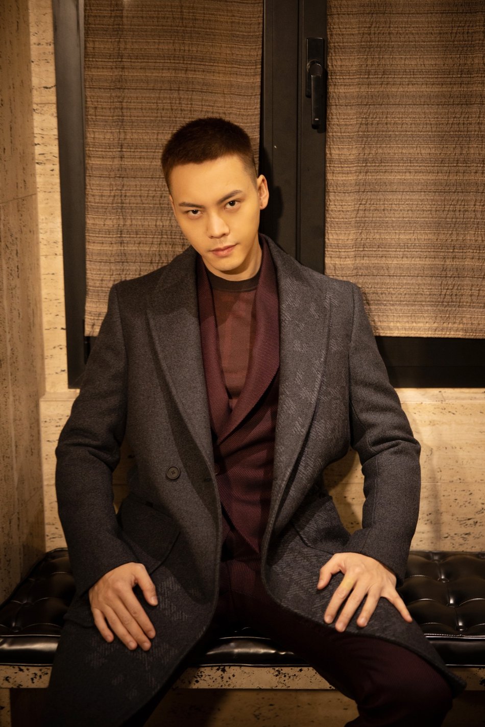 陈伟霆简约气场