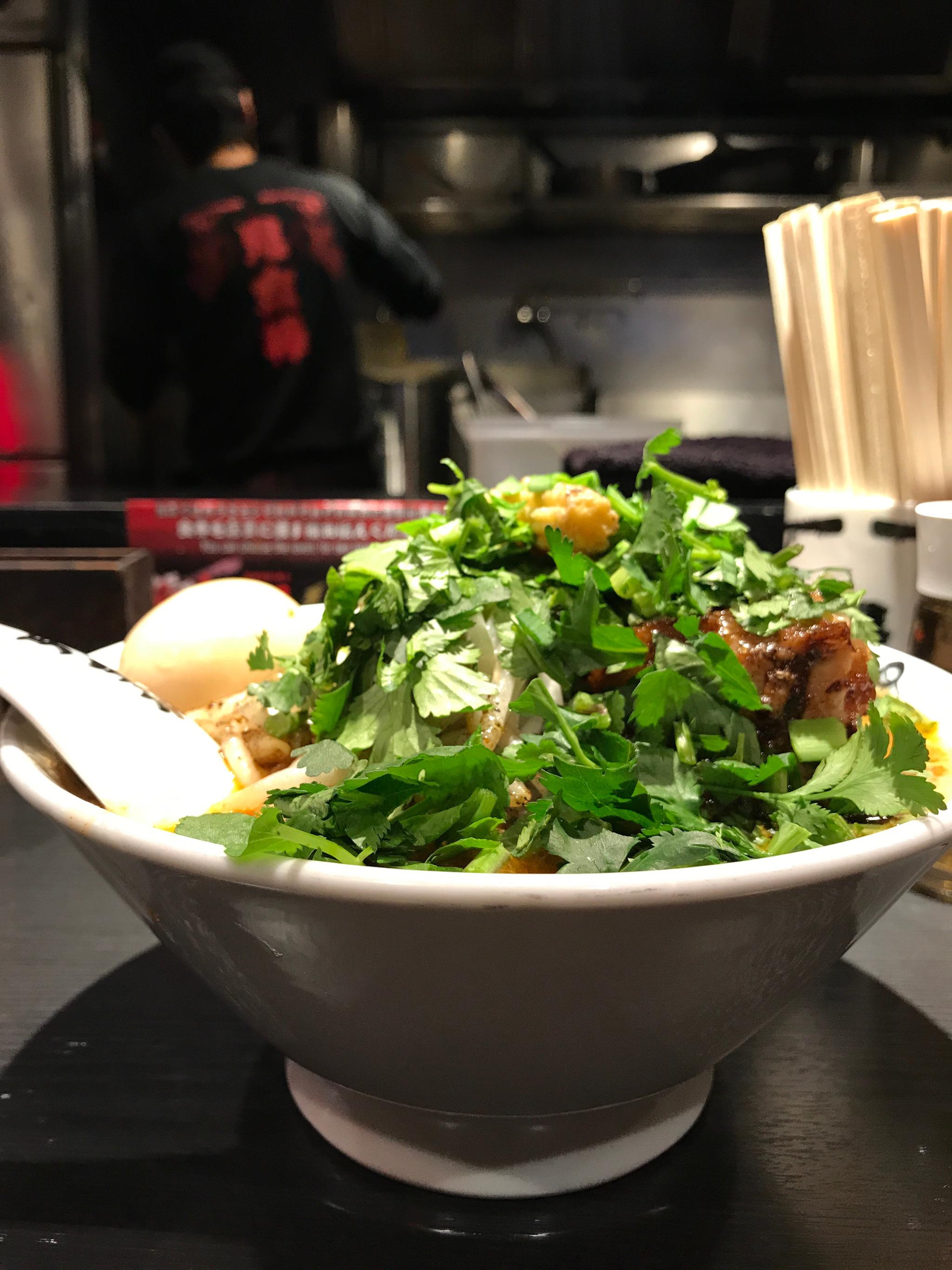 对不住了,池袋一家香菜小鬼拉面实在太好吃了忍不住po出来.