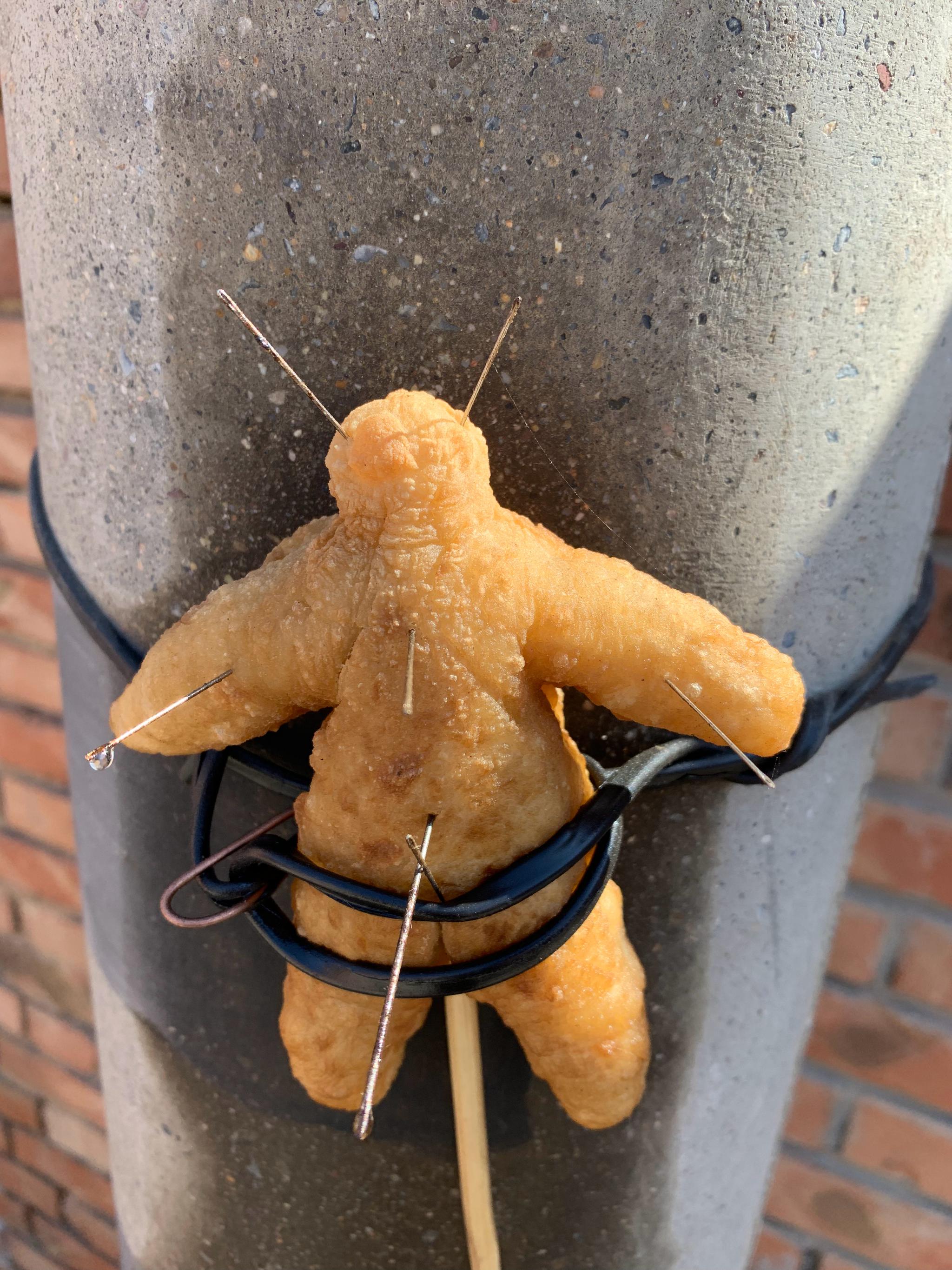 京郊农村现场目击古老的方术,油炸小面人,扎针