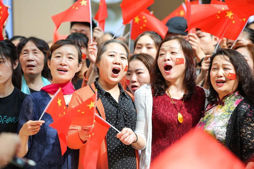 欢庆新中国成立70周年 全国295座万达广场同唱《我和我的祖国》休闲区蓝鸢梦想 - Www.slyday.coM 欢庆新中国成立70周年 全国295座万达广场同唱《我和我的祖国》休闲区蓝鸢梦想 - Www.slyday.coM