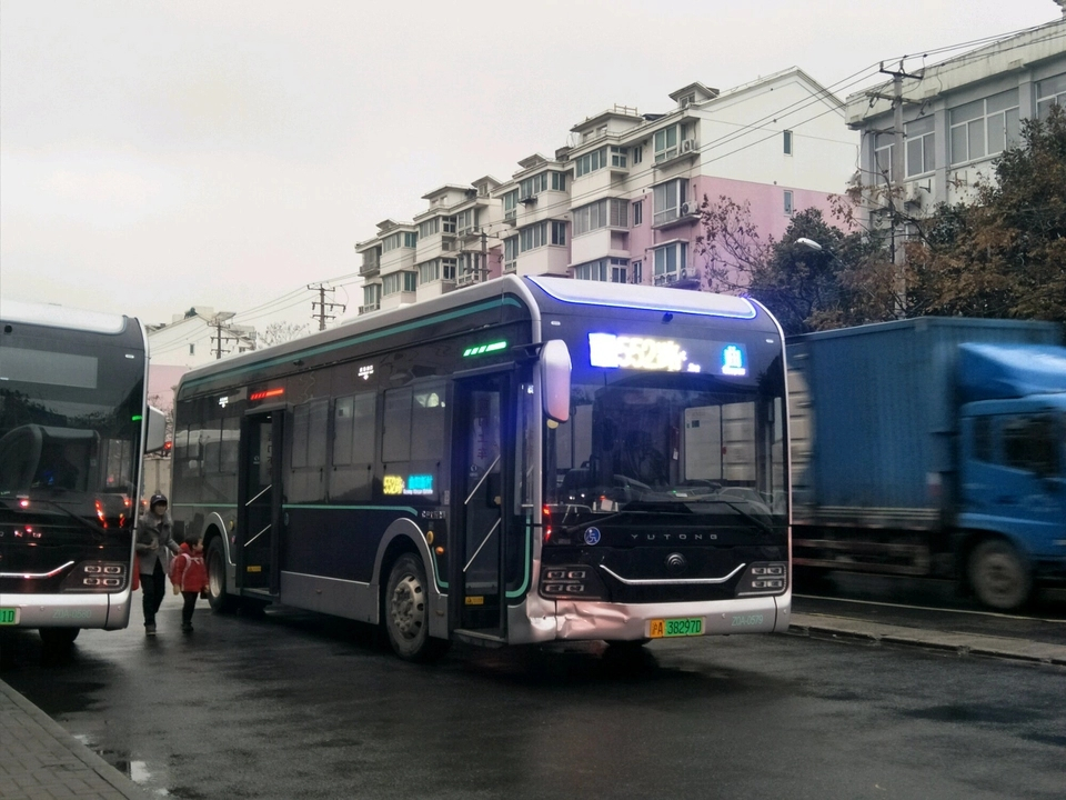 宋楠:宇通"黑金刚"电动客车自燃或引发公共安全事故