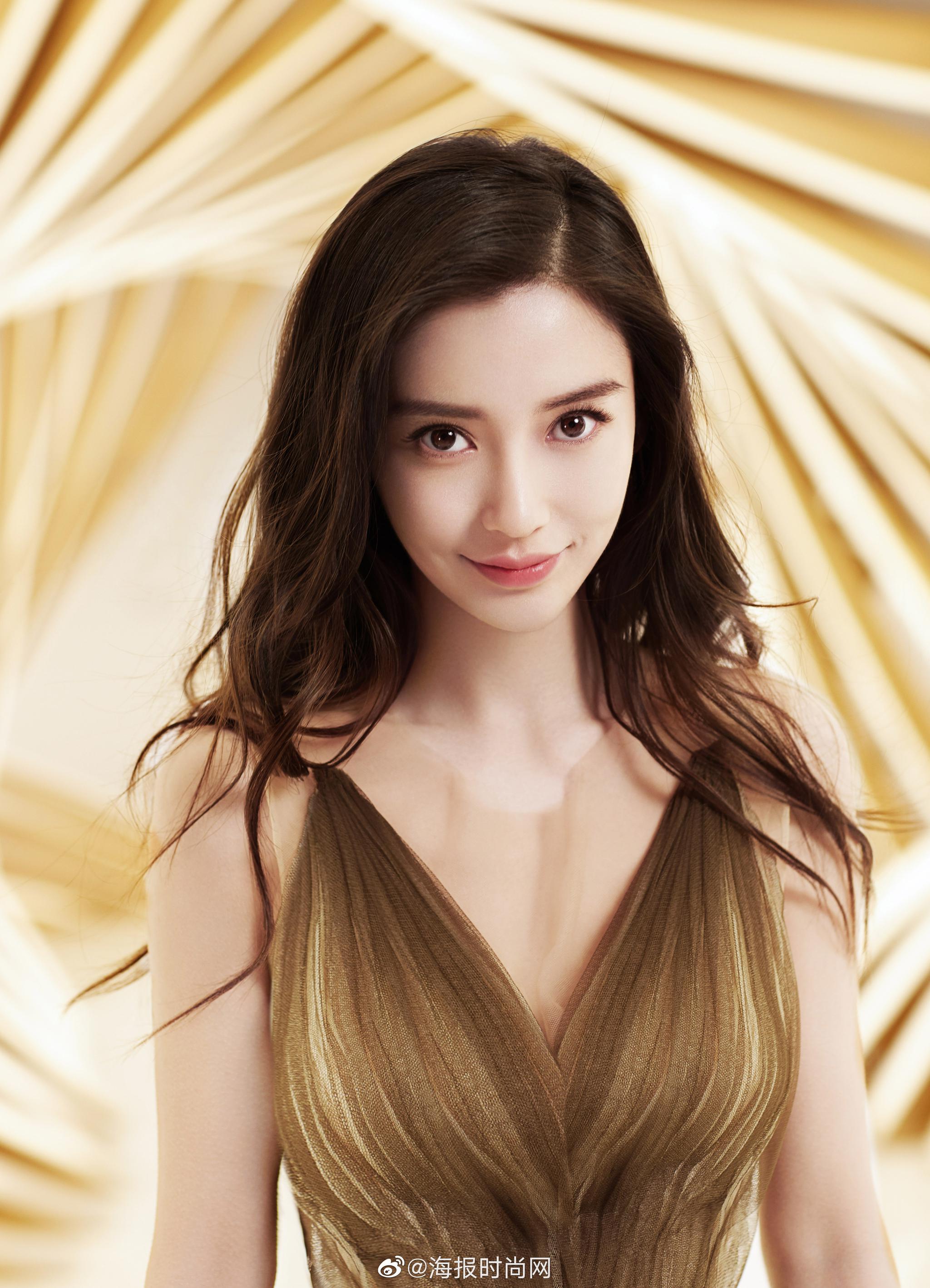 为某品牌拍摄广告花絮曝光,一袭苍翠绿风琴礼服,身姿摇曳|angelababy