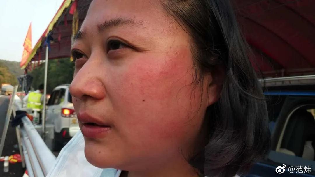 广东云梧高速上的"口罩脸"