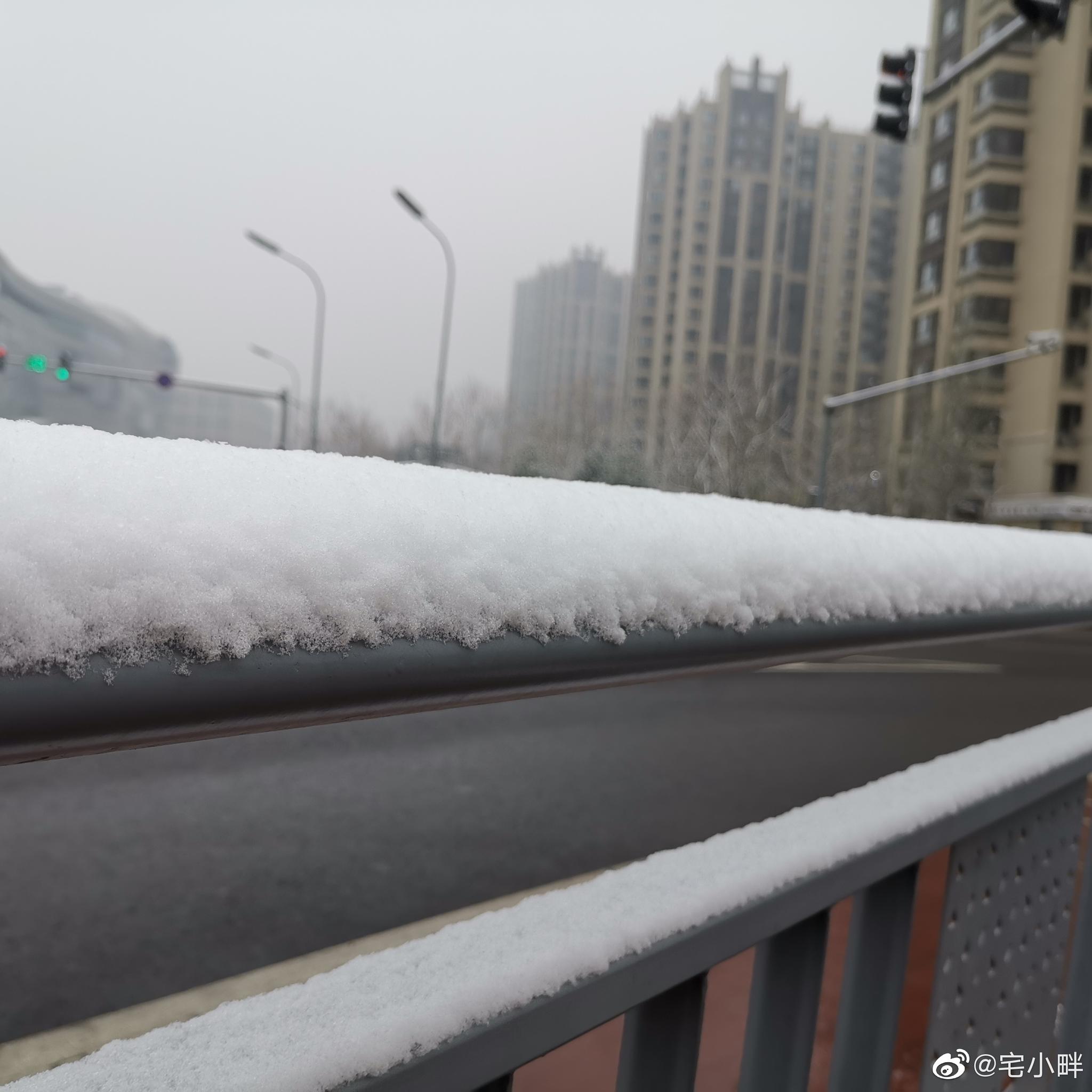 一觉醒来 被银装素裹的世界所惊艳