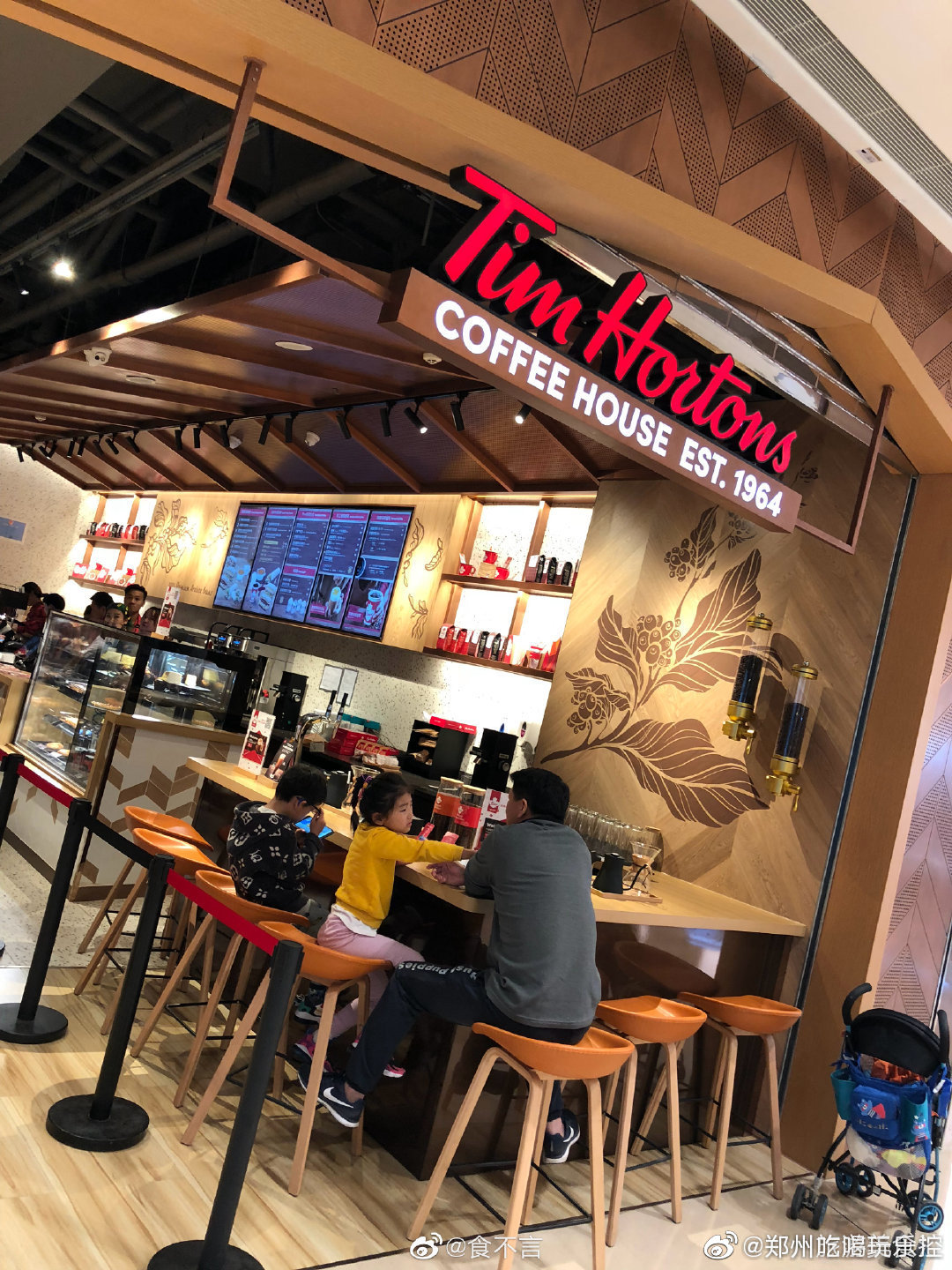 加拿大国民咖啡tim hortons