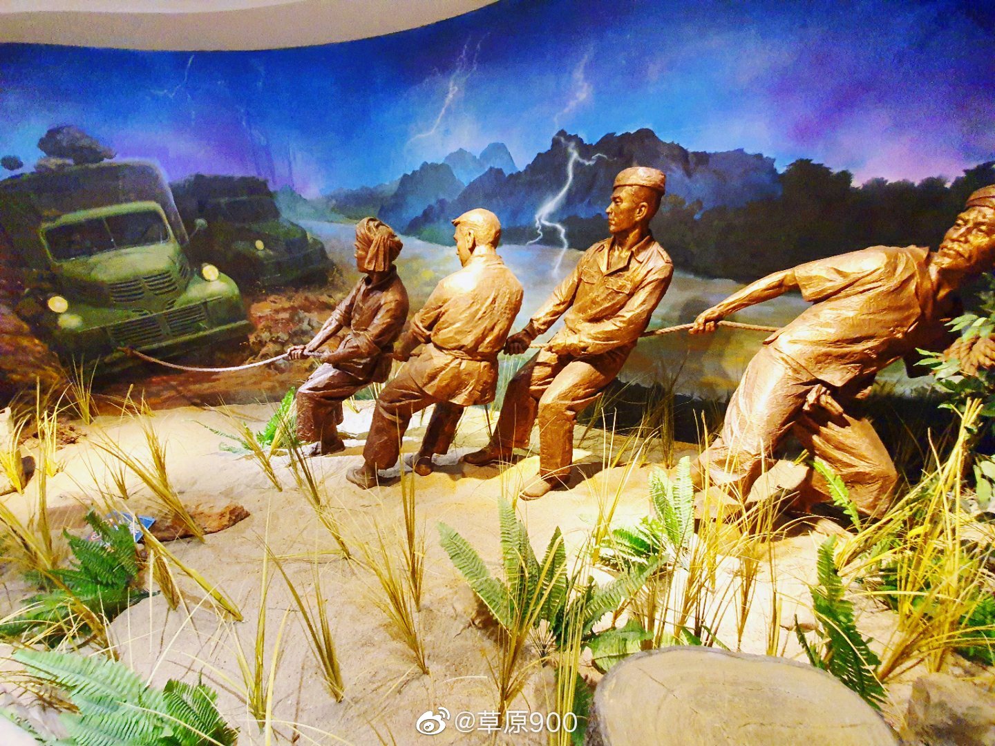 南洋华侨机工回国抗日纪念碑铭刻3千多南侨机工的赤子功勋和爱国情怀