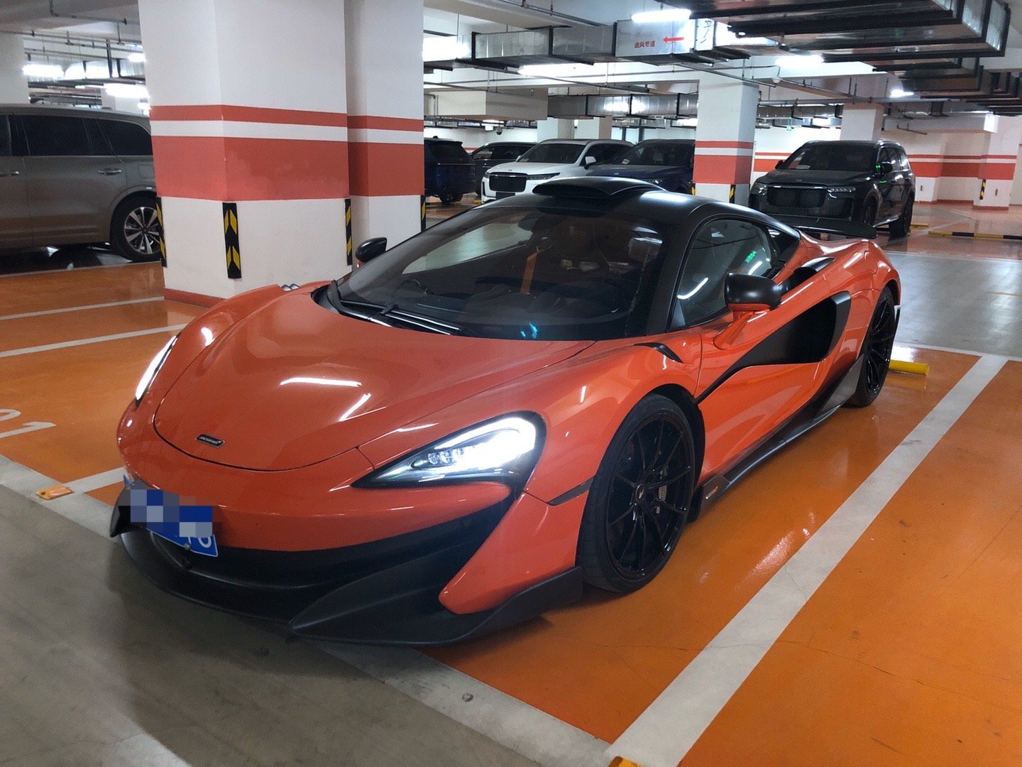 瞧了瞧迈凯伦600LT,迈凯伦家带长尾(LT)名字的