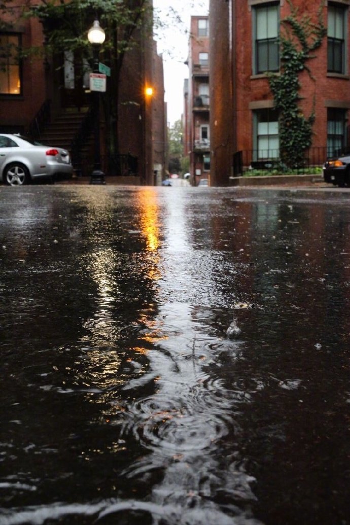 雨景雨伞打开后卡不住是何问题？