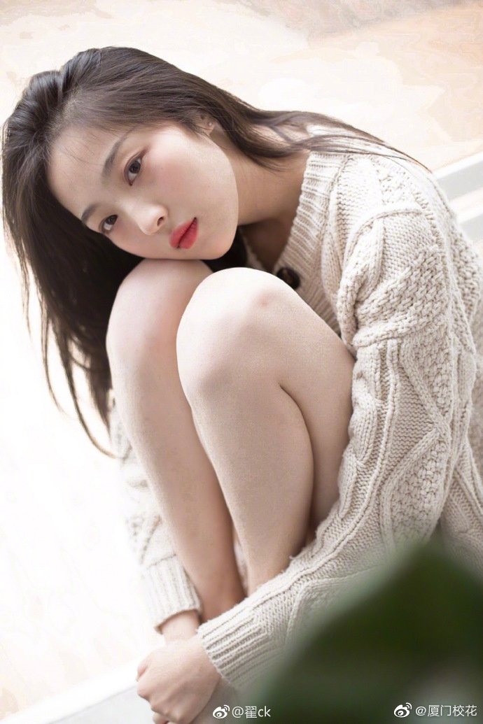 就读于浙江传媒学院礼仪文化专业身高172cm很有气质的女生