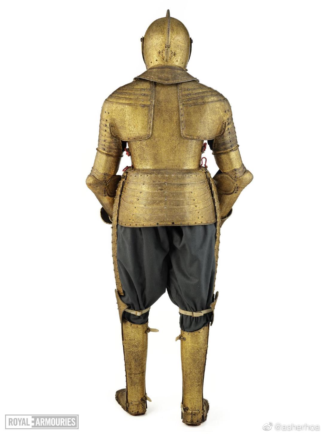 英王查理一世的一套全身板甲,原本是为他的哥哥王储亨利打造