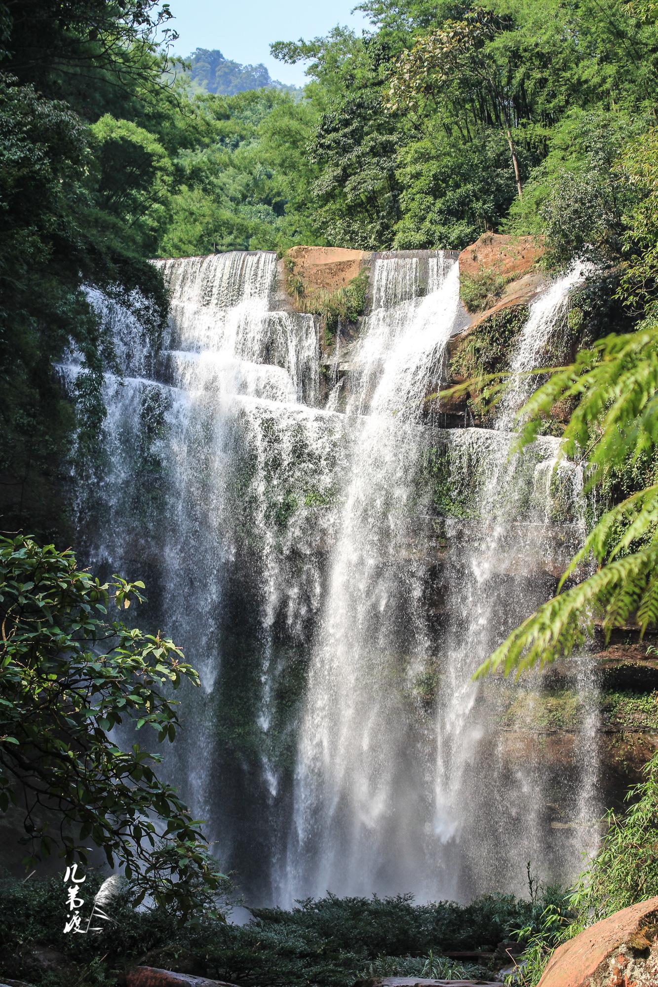 有水才有灵气,有瀑才有气势|月亮潭|四洞沟瀑布|飞蛙_新浪新闻