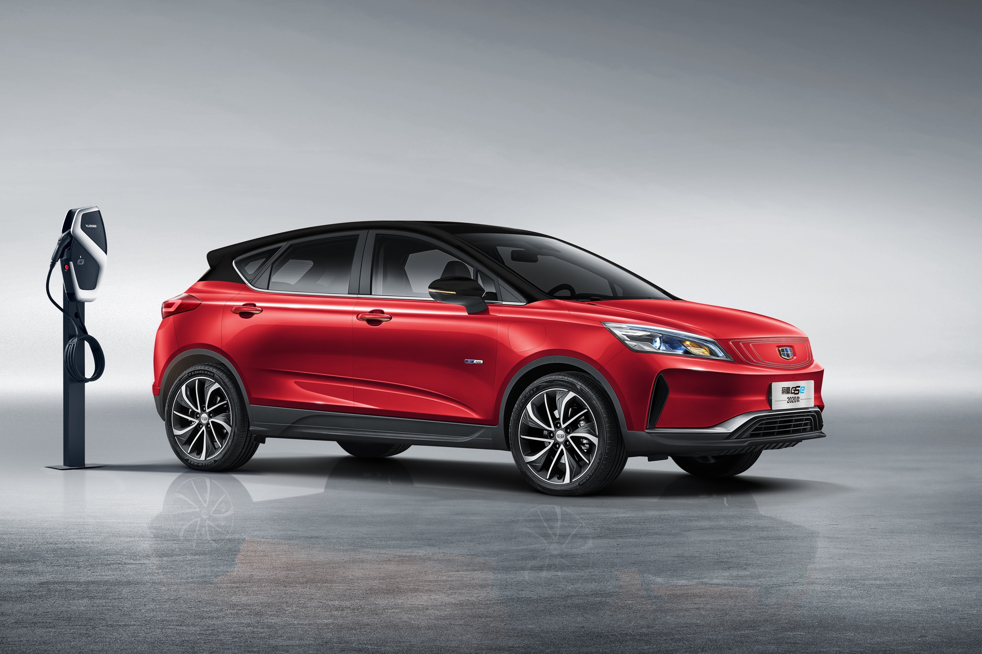 2020款帝豪gse为爱新生 致力打造450公里健康安全车-新浪汽车