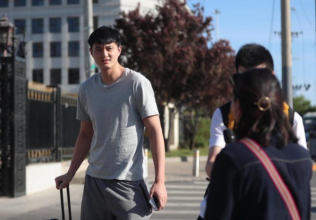 甘愿做新疆男篮蓝领球员, 用篮球改变命运|俞长栋|新疆男篮|篮球