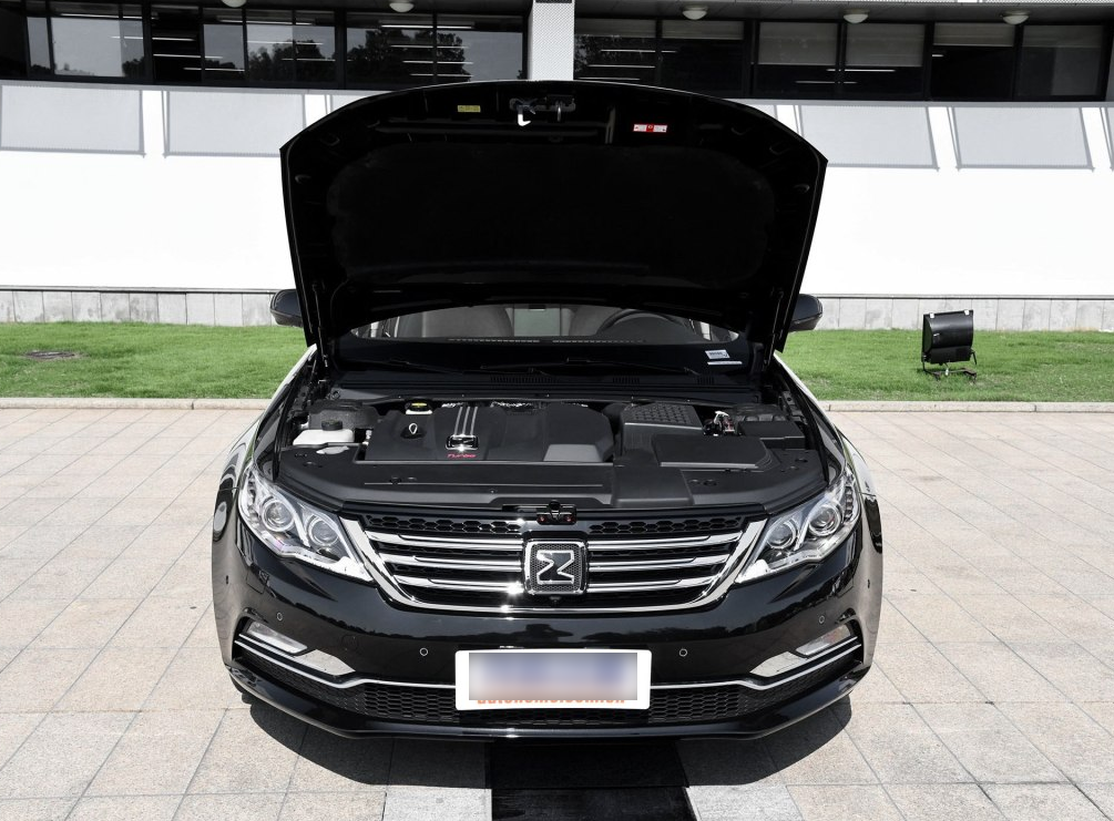 众泰发力了,这车气势不熟奥迪a6,颜值甩思域几条街