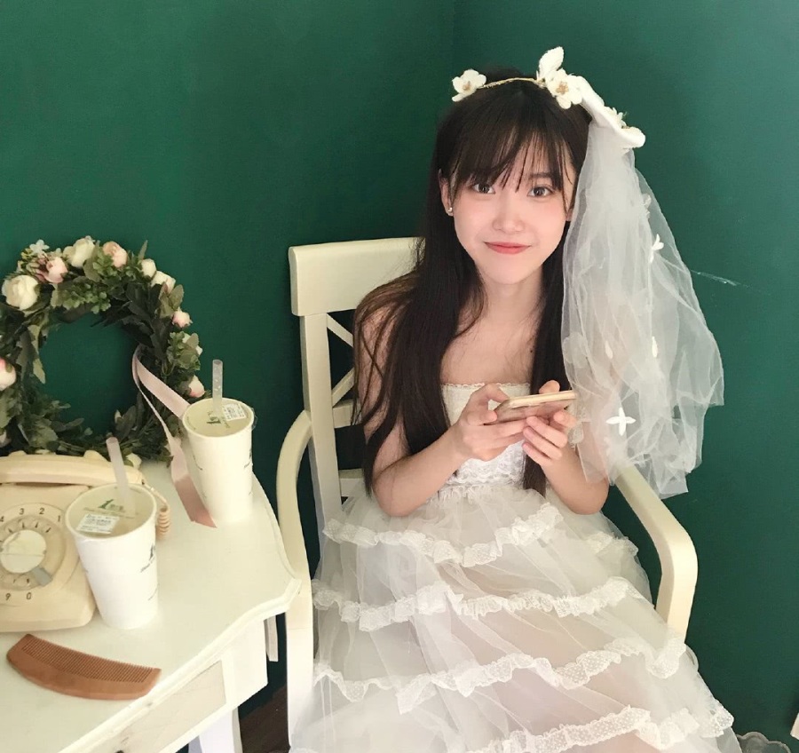 半藏森林婚纱照片写真自阿沁晒出刘阳与半藏森林的聊天记录之后,半藏