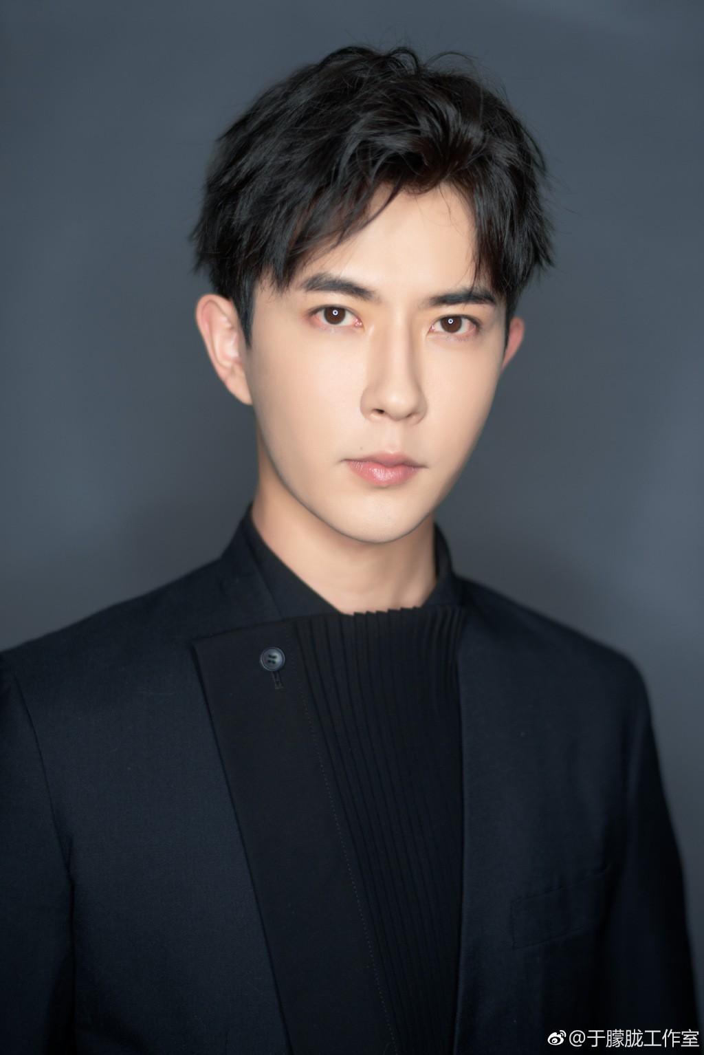 于朦胧经纪人联系方式