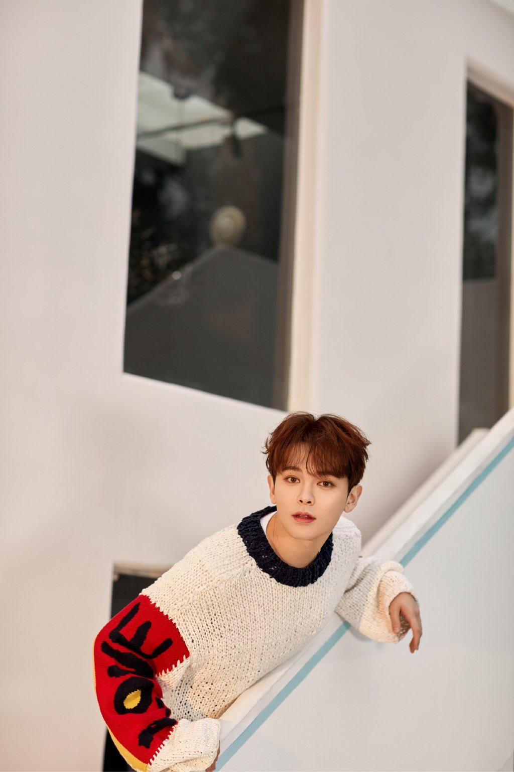 尤长靖最新暖春大片释出,别具时尚巧思,尽显青春活力