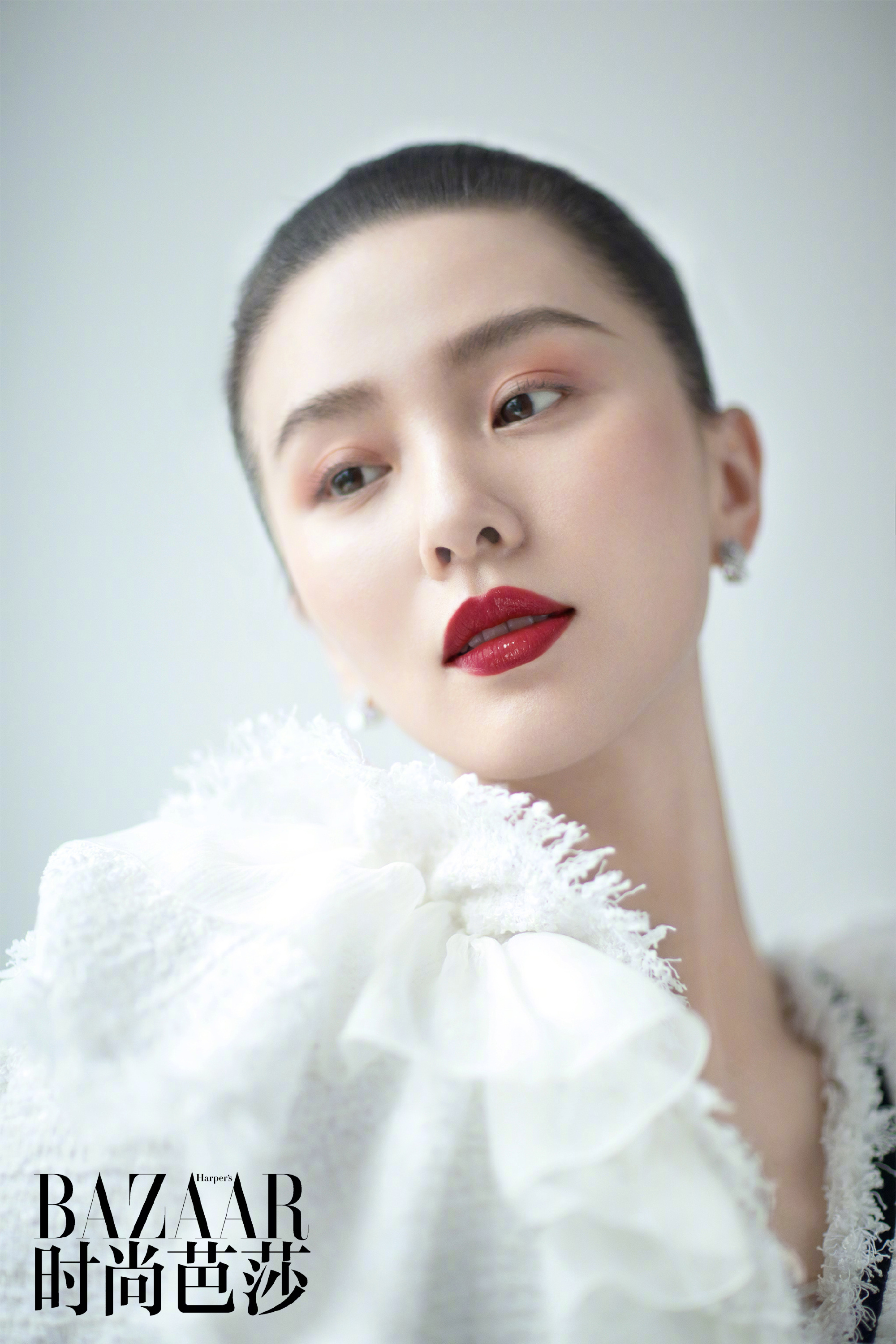 刘诗诗 x《时尚芭莎》3月开季刊封面 内页大片,尊重生命