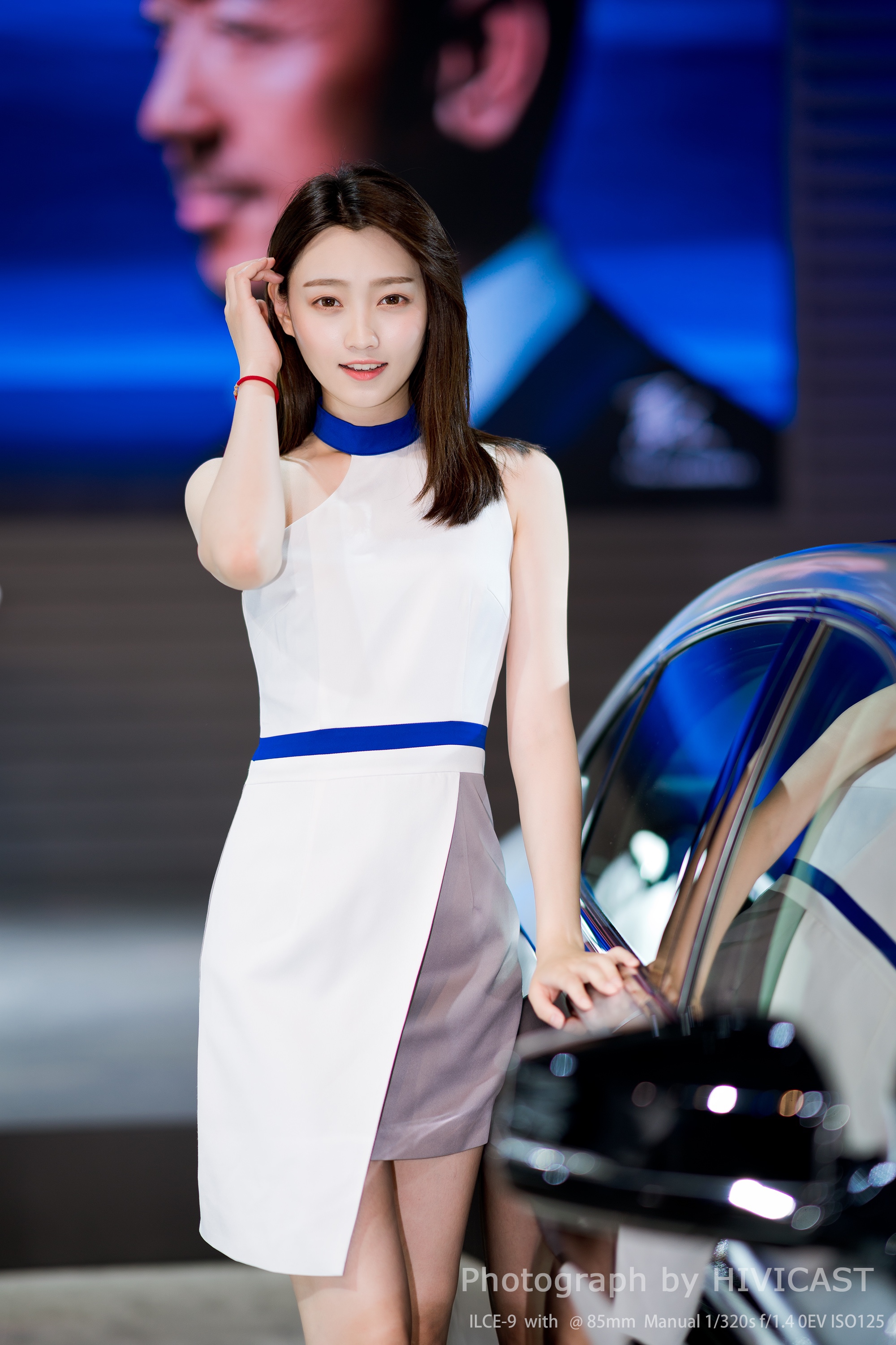 讴歌展台刘诗琪诗琪妹子说都不会拍照了