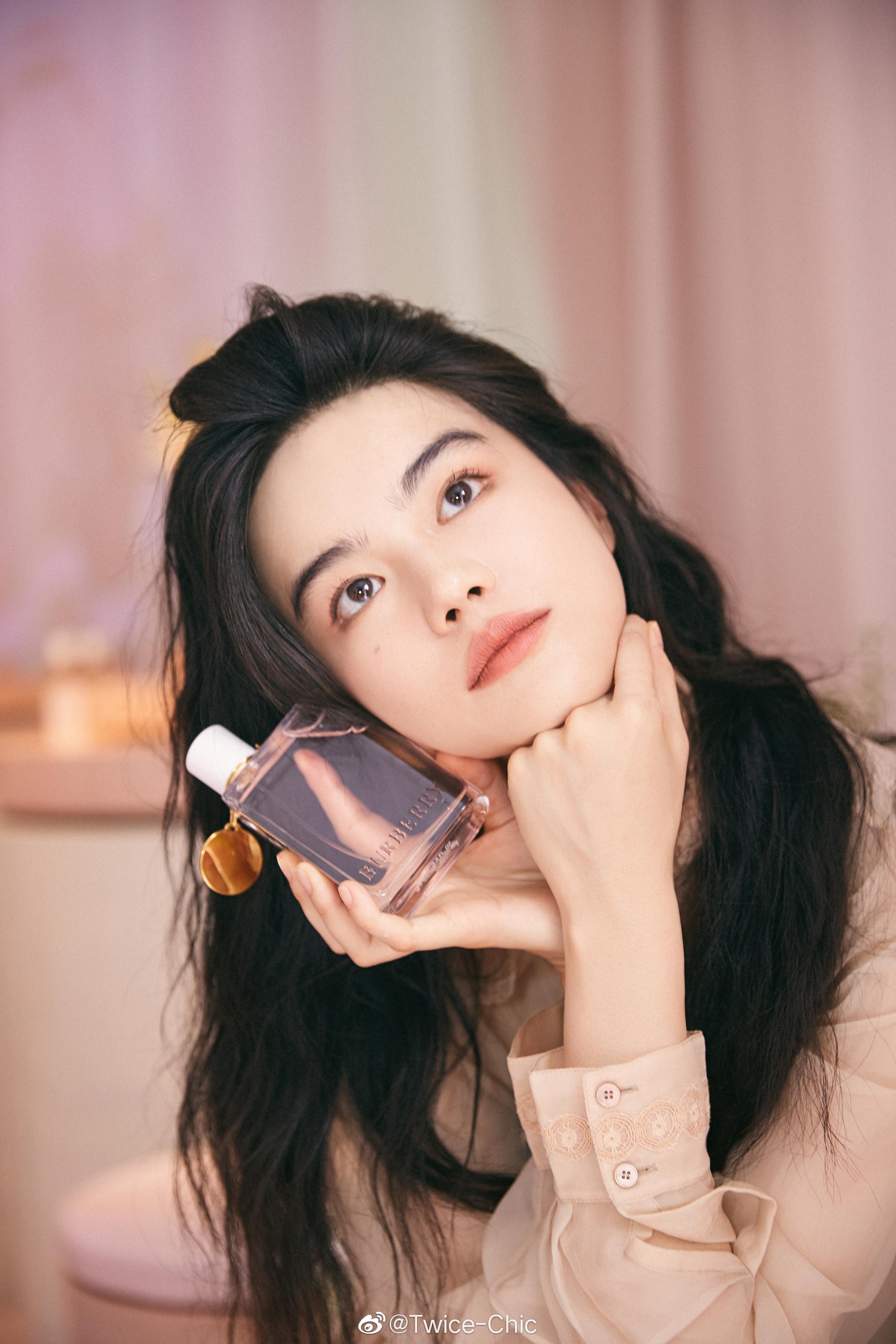 最近留意到的一张时尚新面孔东申未来旗下新人演员