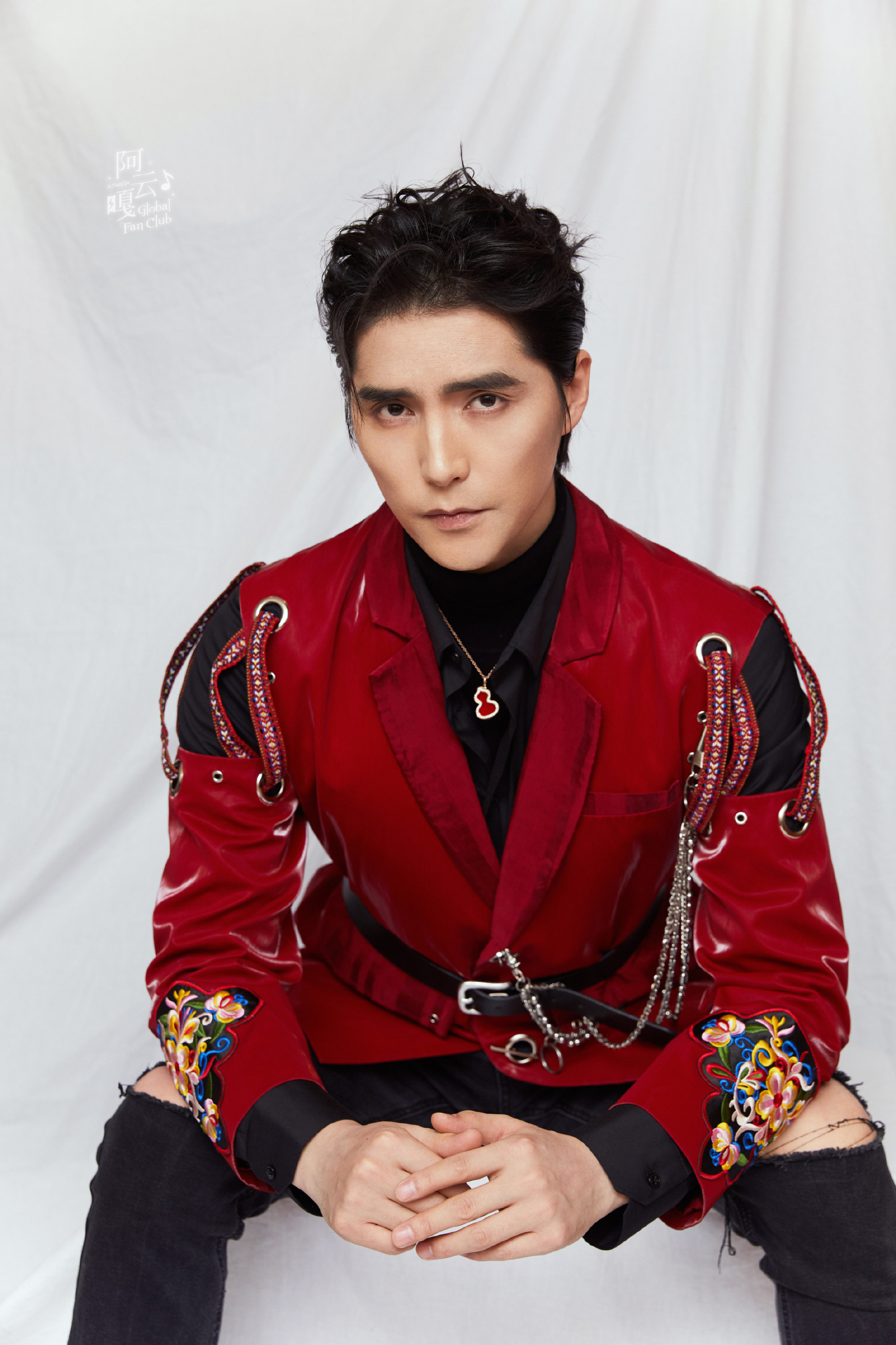 阿云嘎英俊洒脱,神同步好可爱