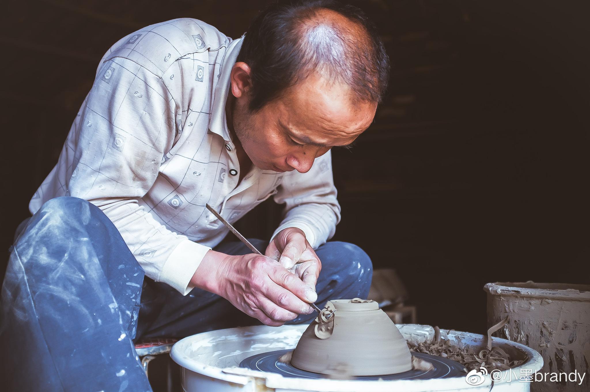 痘姆古陶不仅原汁原味儿地传承了老祖宗流传几千年的制陶手艺,而且还