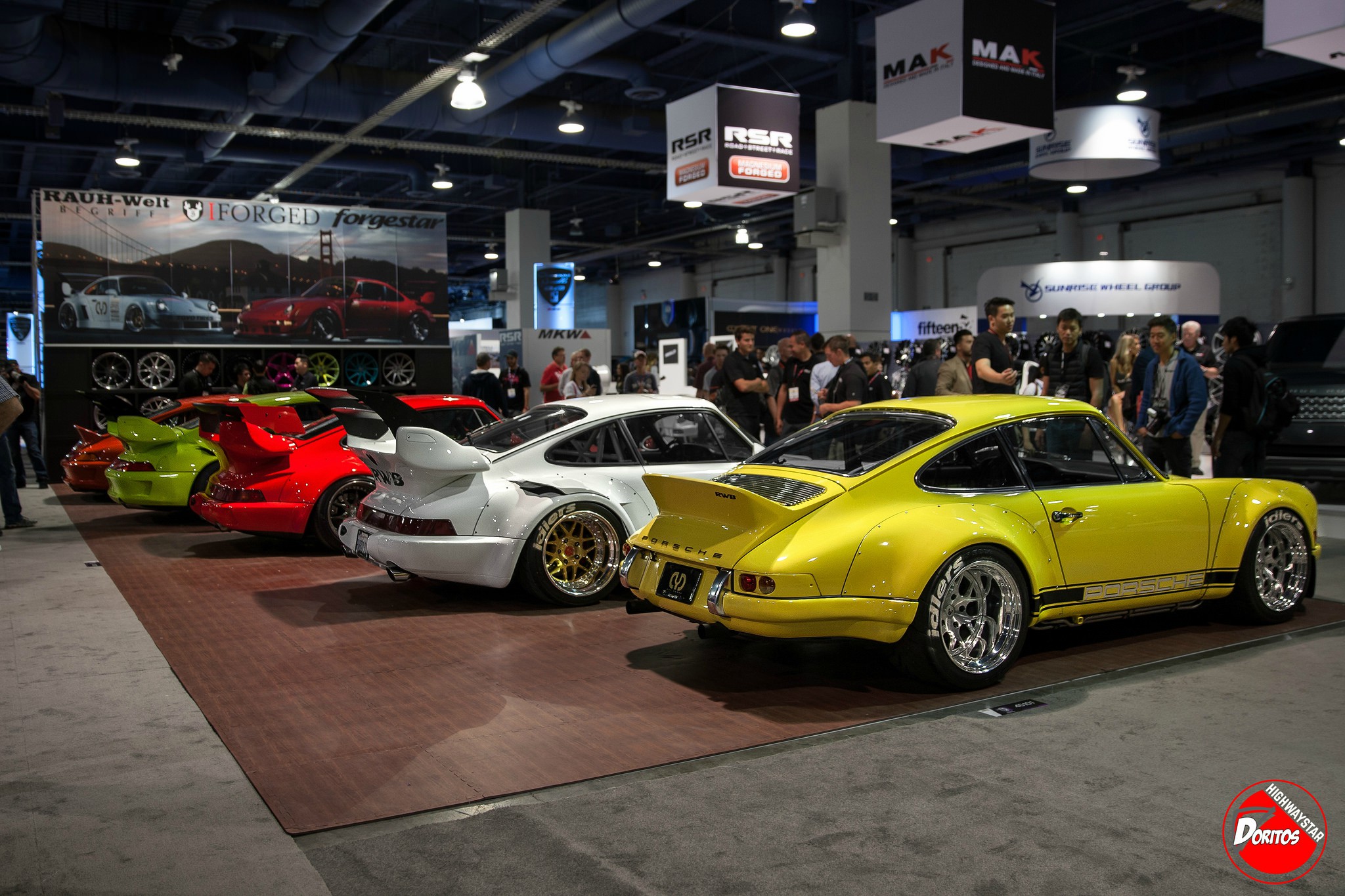 保时捷911 RWB-新浪汽车