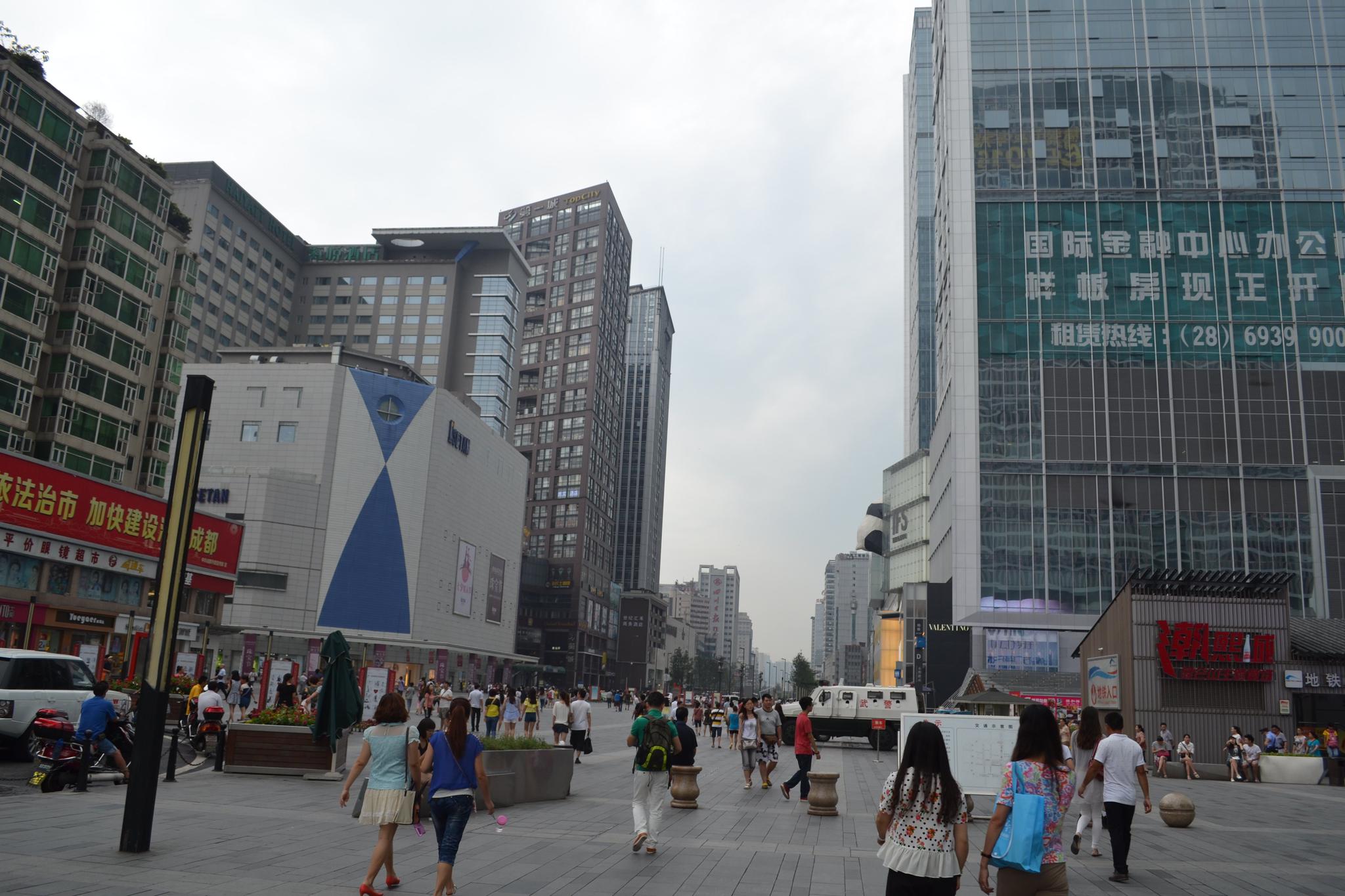 春熙路商圈业态密码解析,从百年老街到现代消费实验室