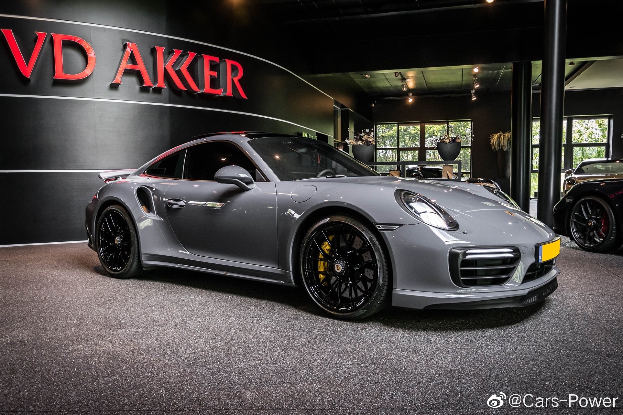 水泥灰保时捷911 turbo s 这个真是极品了-新浪汽车