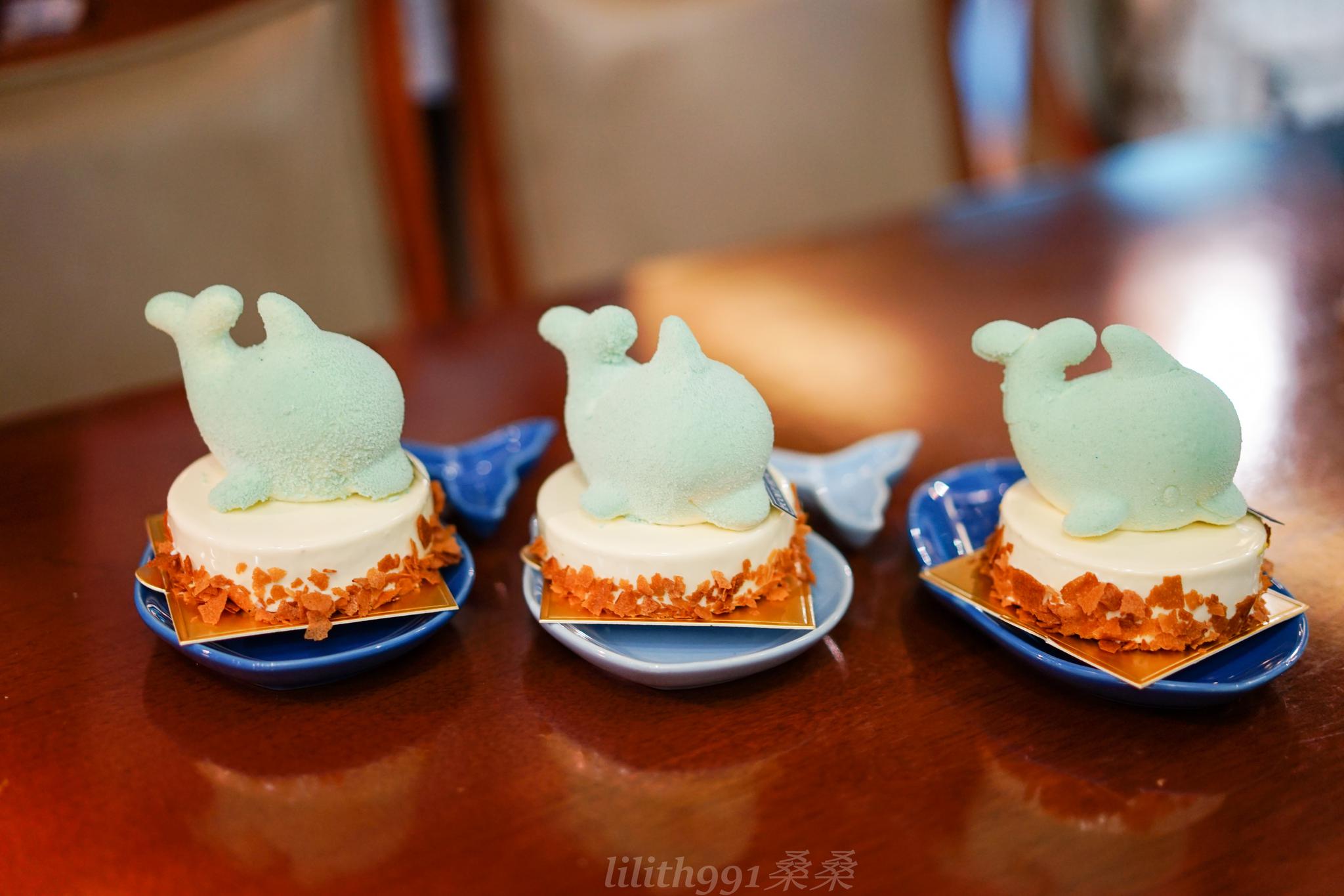 打卡大连的网红店~鲸咖啡,就在圣亚海洋世界旁边的鲸mall里