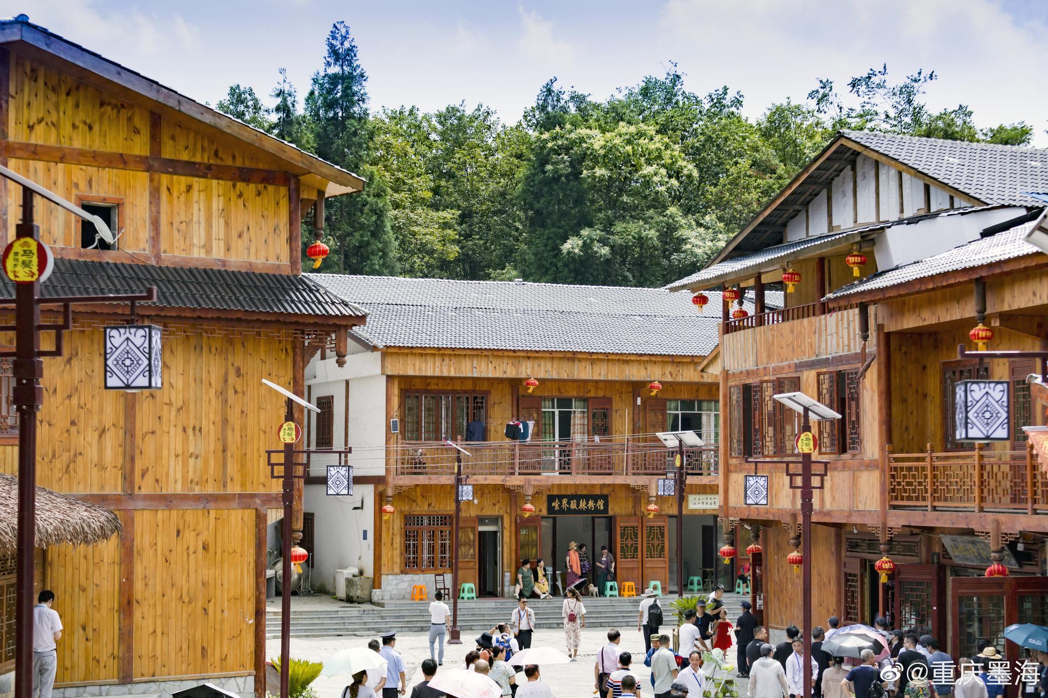 马鬃红苗风情景区,红苗风情旅游景区包括红苗客栈,红苗茶海