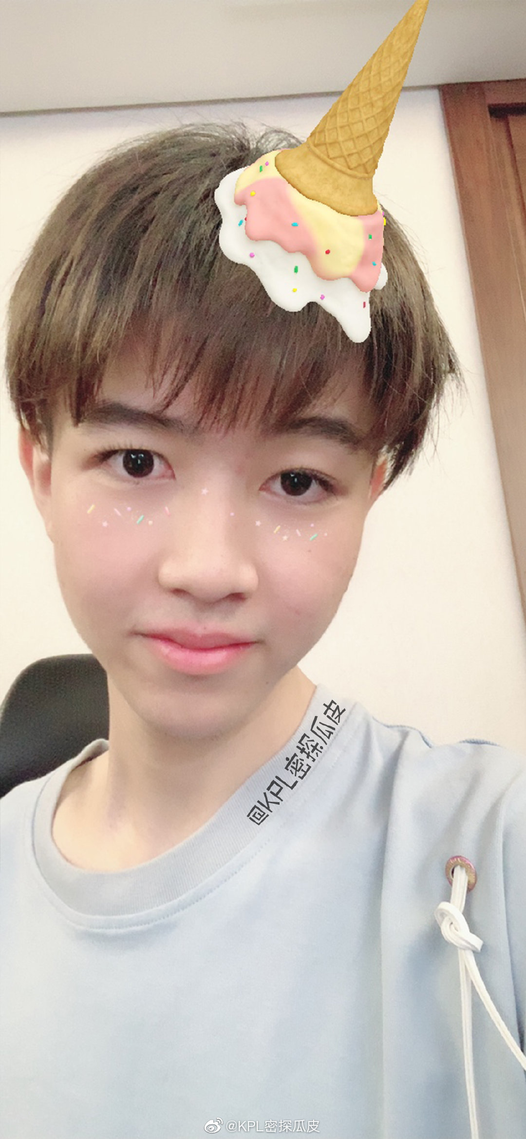 分享一组新鲜的许诺弟弟@qgsnow 皮皮这波九宫格大家还满意吗全是许