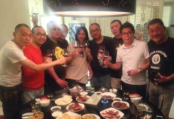 徐静蕾生日聚会,到场都是京圈大佬,北京妞活得潇洒!