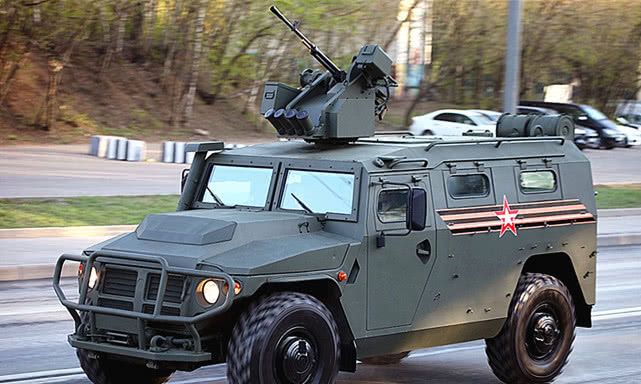 中美俄装甲车速度对比俄120公里美125公里中国不断改进