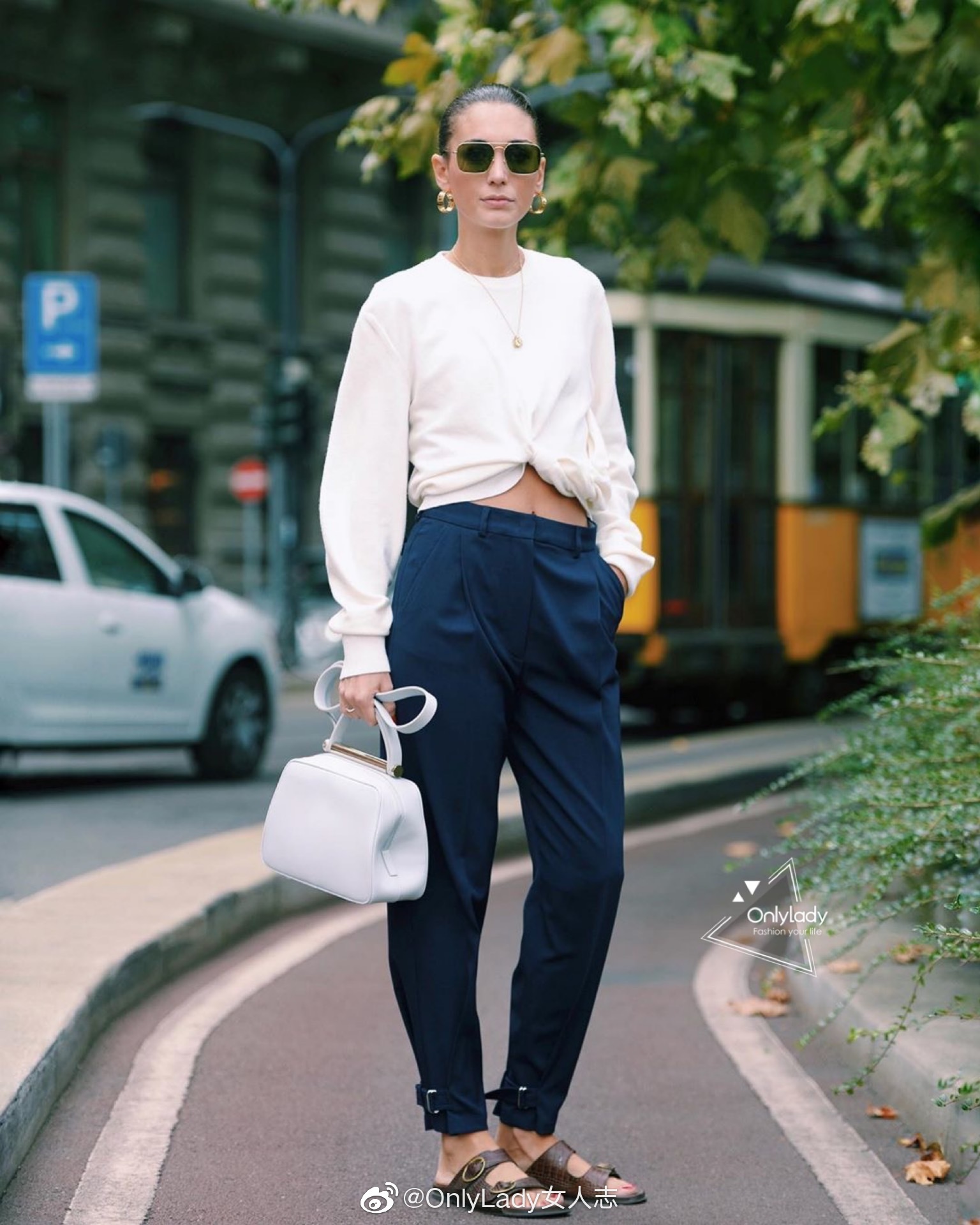 valextra_official 于米兰ss20时装周全新发布flute系列