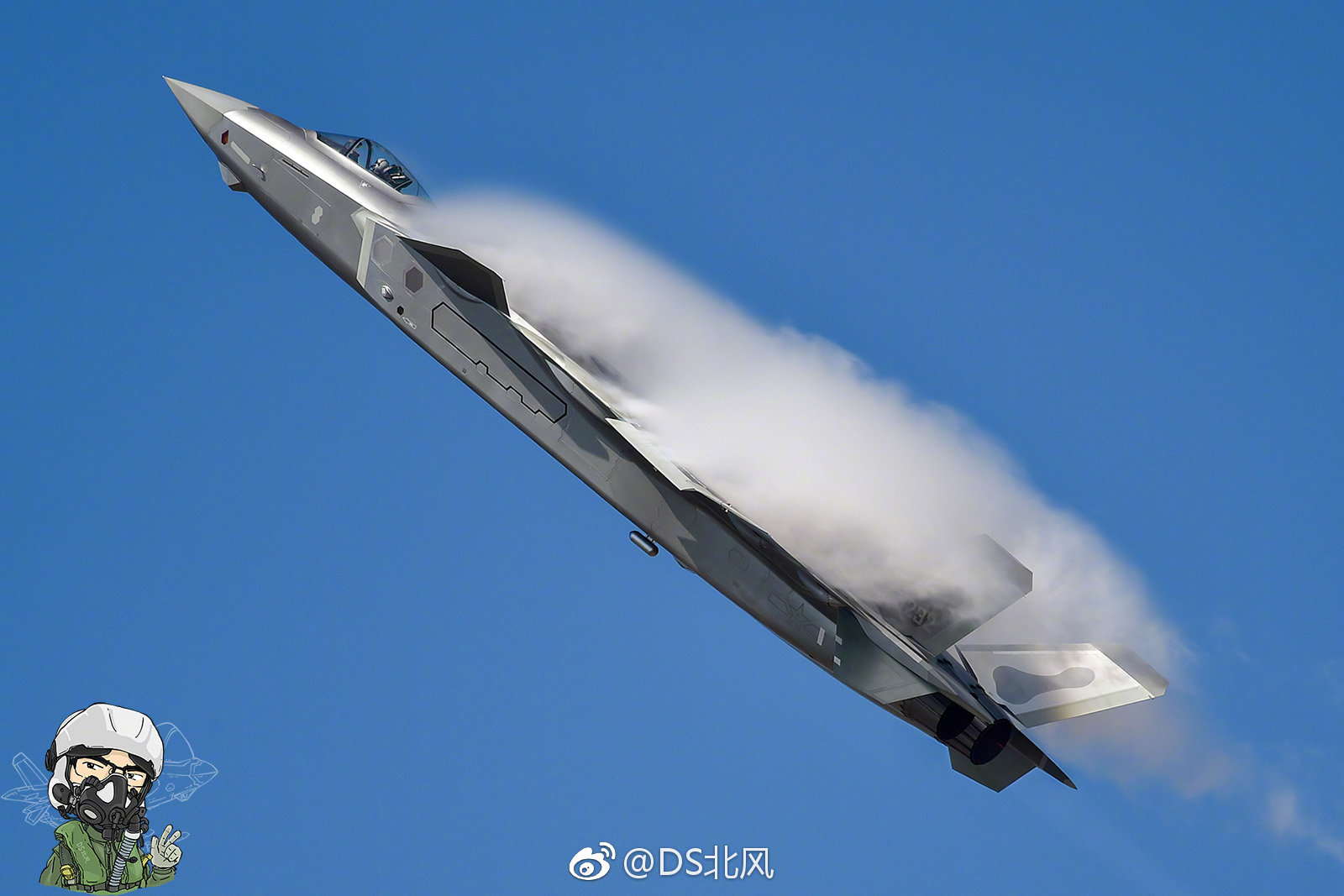 2016年你双机编队第一次公开亮相,2017你三机编队接受沙场检阅