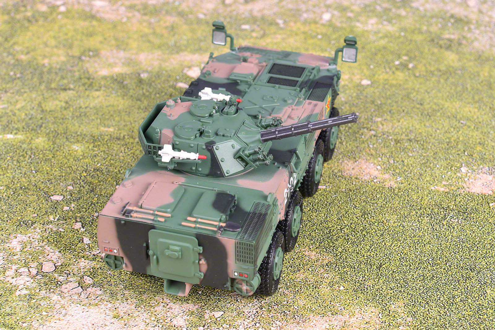 1/72中国zbl-09式轮式步兵战车 朱日和迷彩成品|炮塔|威龙|模型_新浪