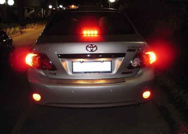 大部分车只有一个雾灯,真相原来是这样