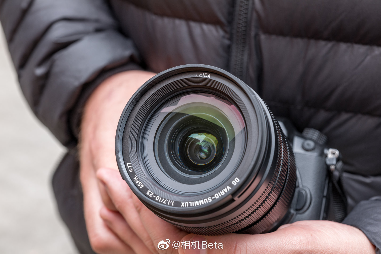 2万元的松下10-25mm f1.7 asph镜头实物上手