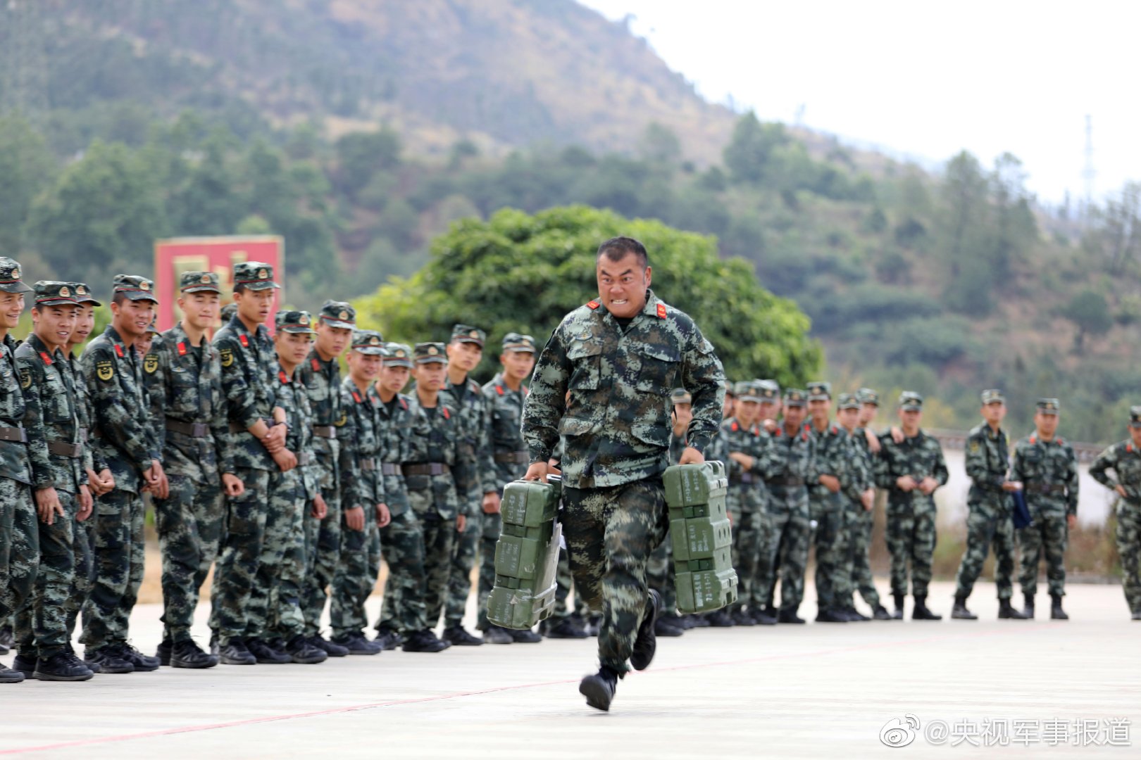 武警大理支队举办首届"苍洱卫士杯"军事体育运动会