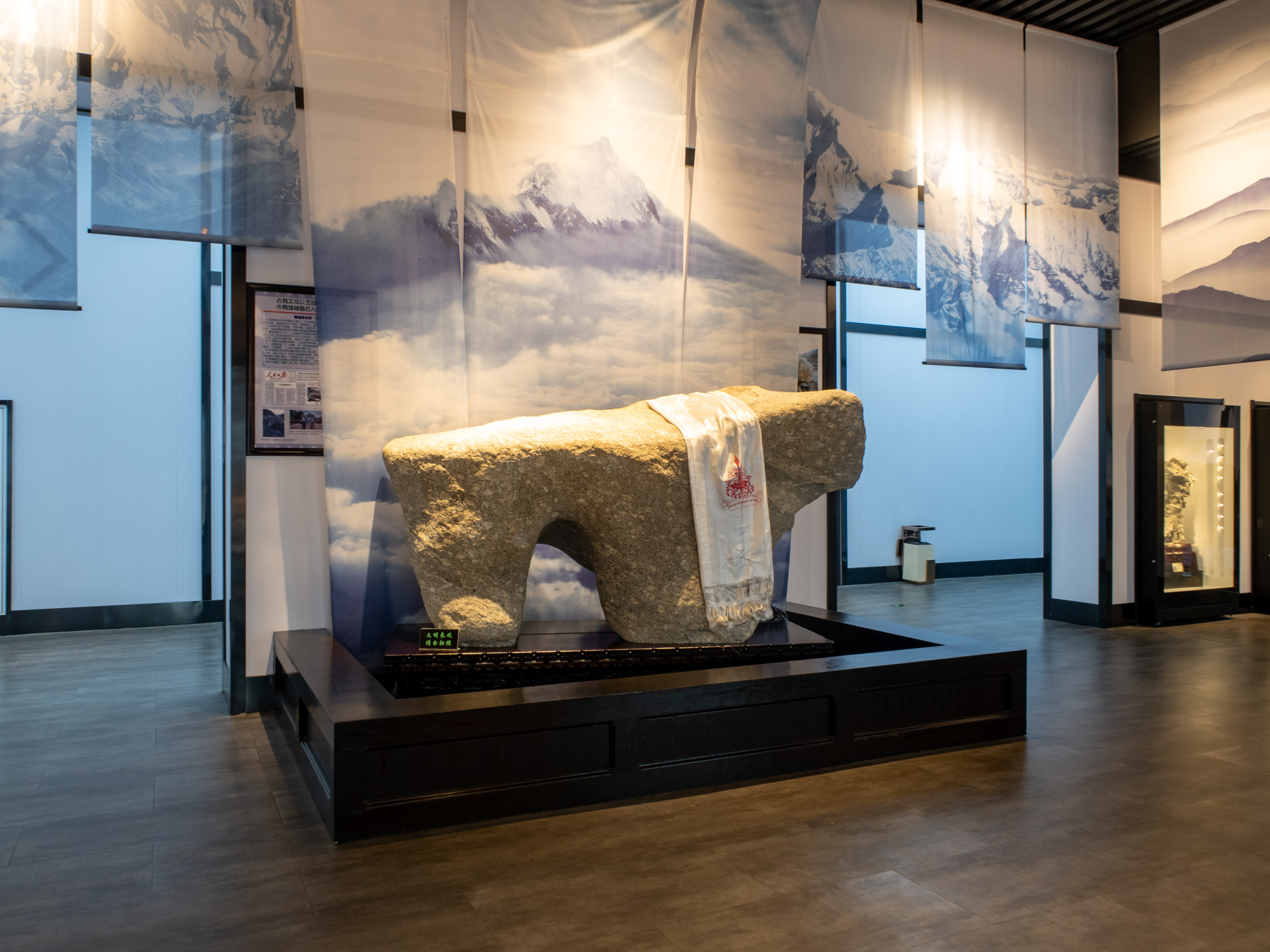 漫游常山中国观赏石博物馆珍奇宝石感知亿年