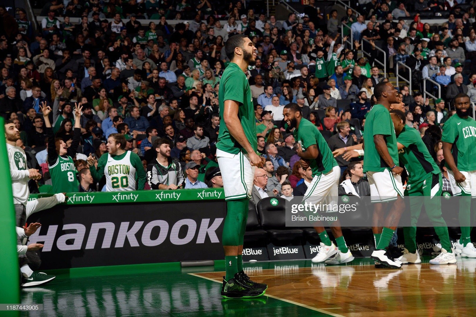 凯尔特人主场以110-88大胜骑士,塔图姆出场30分钟,全场14投7中